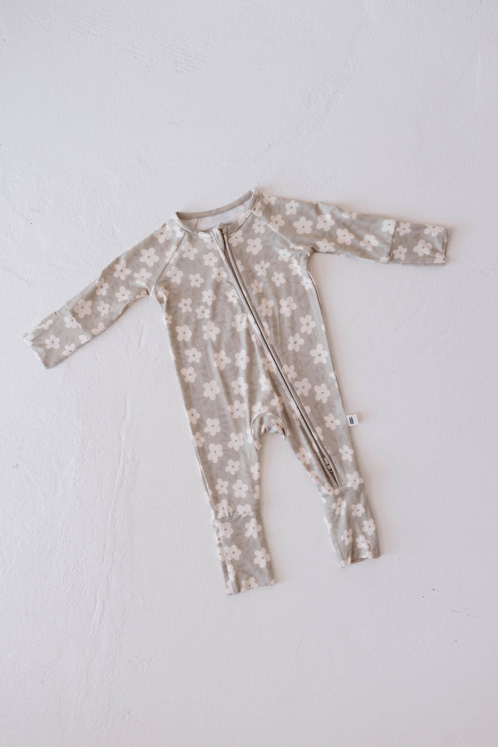 Bamboo Zip Pajamas | French Gray Floral - Tenth &amp; Pine - Newborn