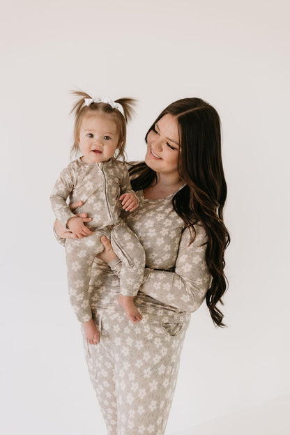 Bamboo Zip Pajamas | French Gray Floral - Tenth &amp; Pine - Newborn