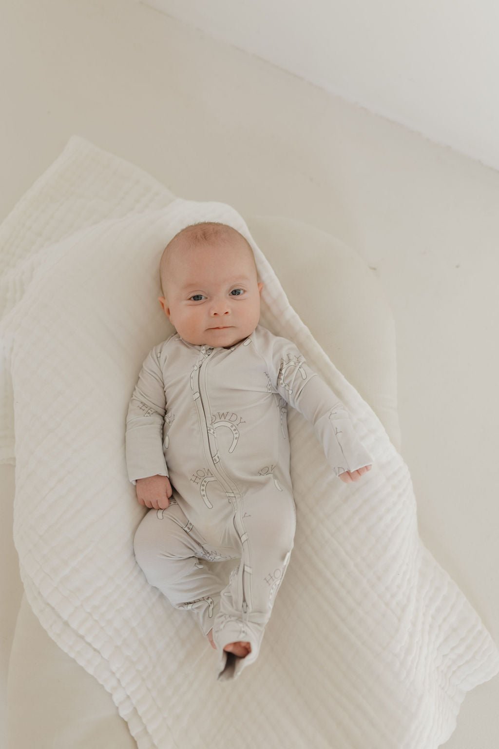 Bamboo Zip Pajamas | Howdy - Tenth &amp; Pine - Pajamas - Newborn