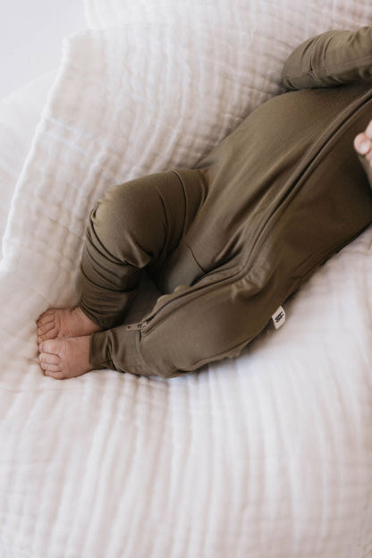 Bamboo Zip Pajamas | Olive Green - Tenth &amp; Pine - pajamas - Newborn