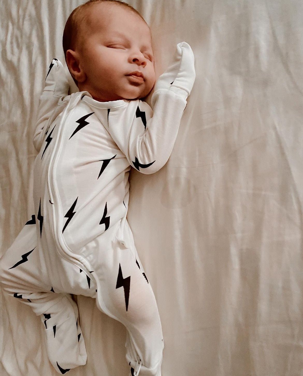 Bamboo Zip Pajamas | White &amp; Black Lightning Bolt - Tenth &amp; Pine - Newborn