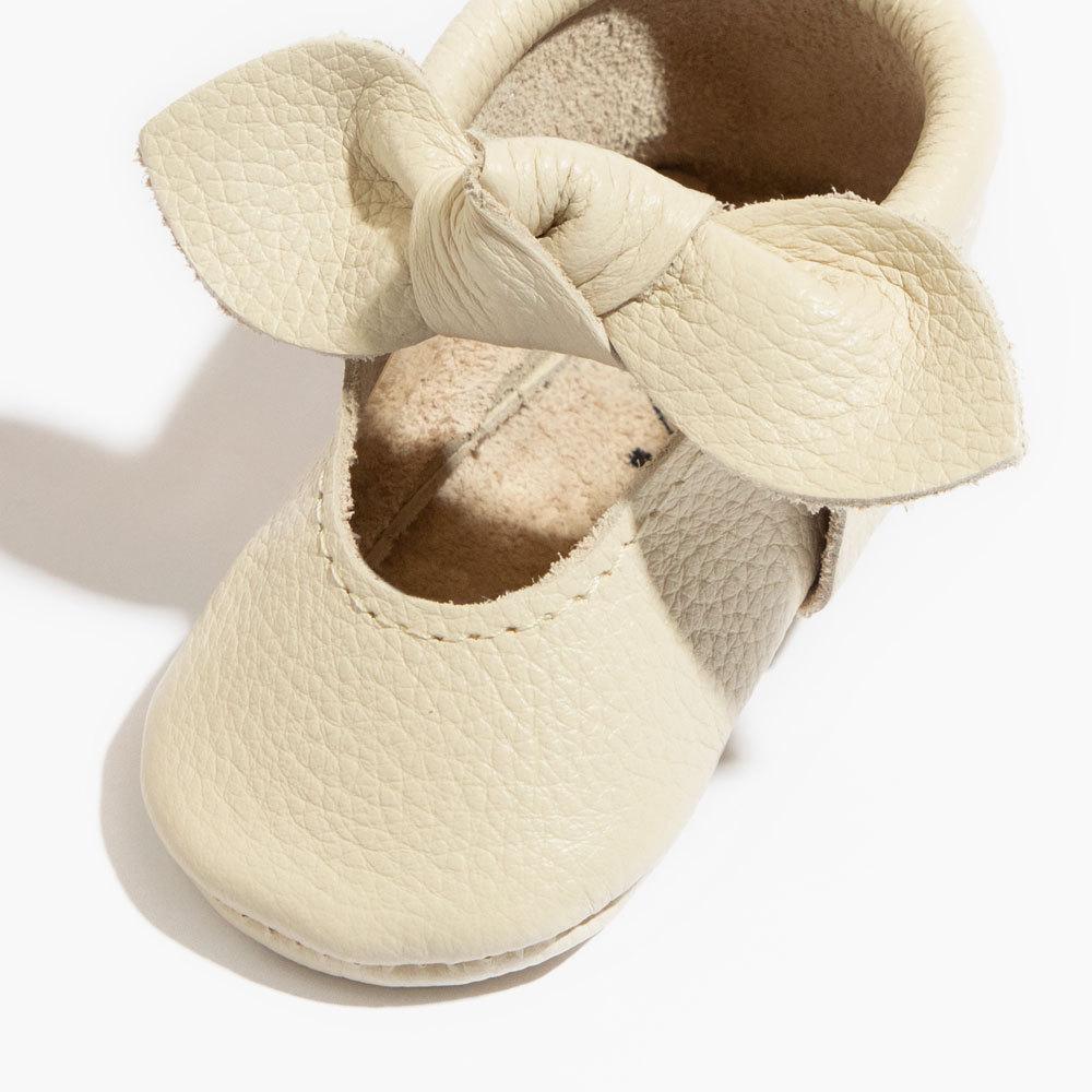 Birch Knotted Bow Baby Shoe - Tenth &amp; Pine - Knotted Bow Mocc - Soft Sole - Newborn