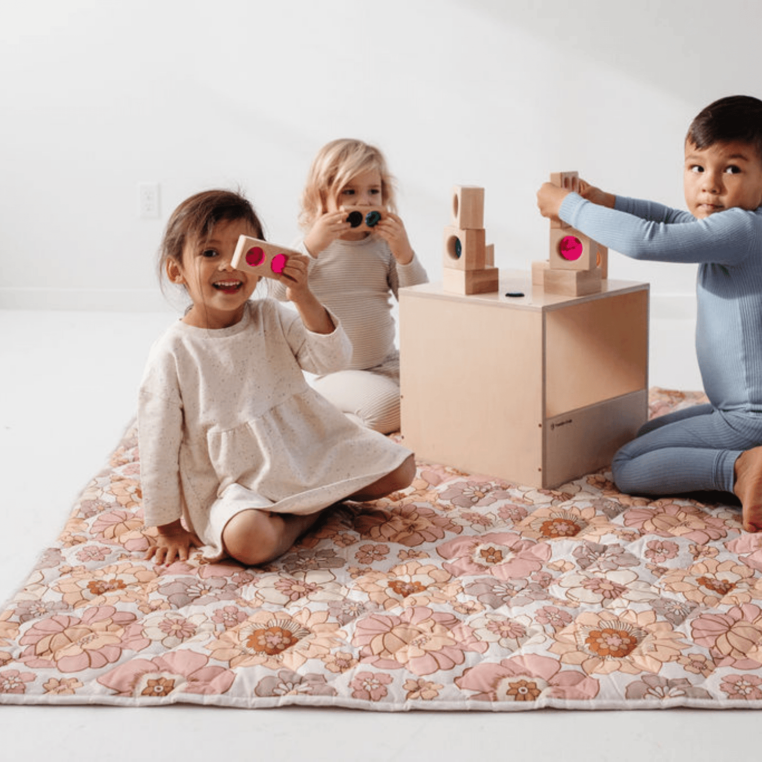 Blooms Picnic Blanket - Tenth &amp; Pine - Picnic Blanket - 