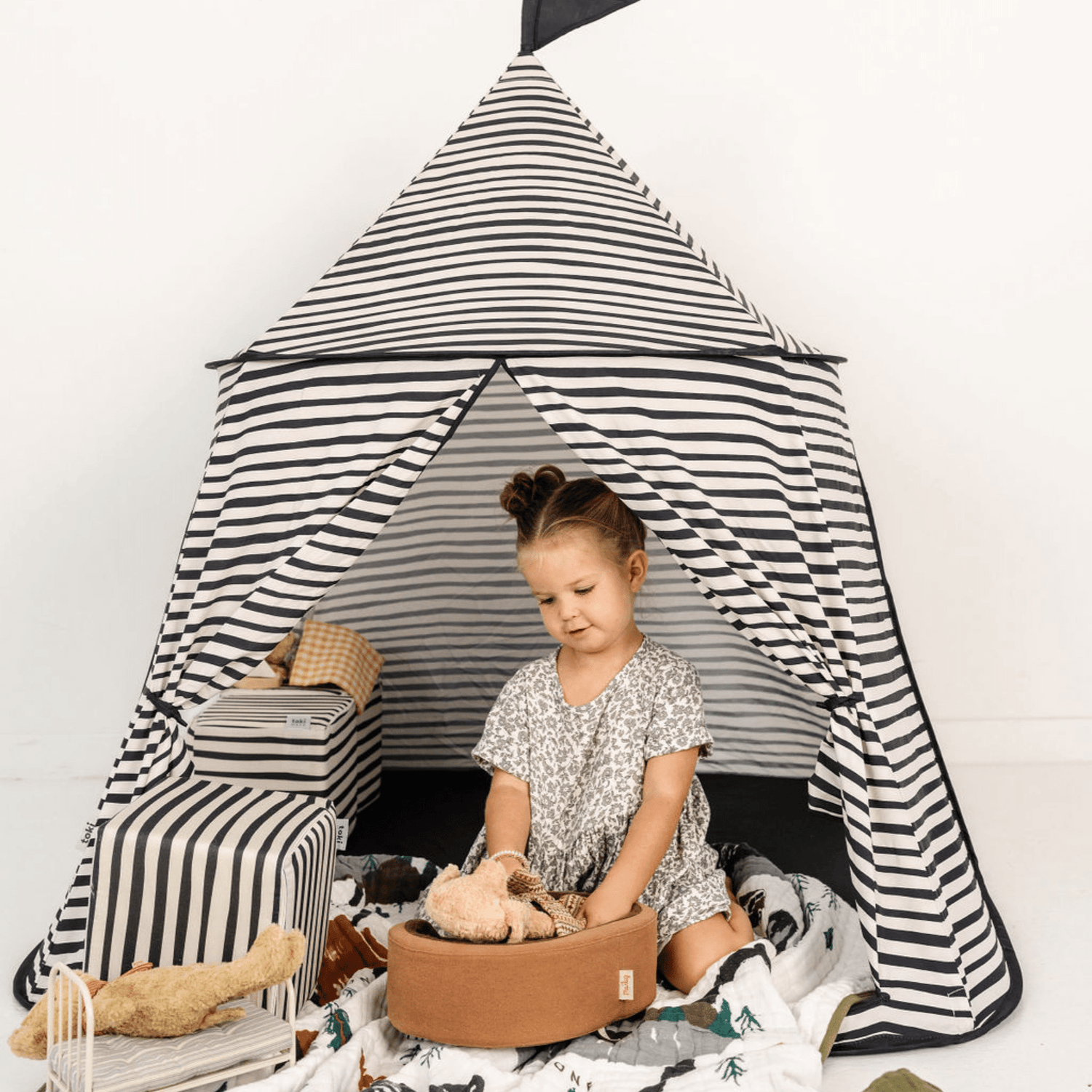 Bold Stripe Play Tent - Tenth &amp; Pine - Play Tent - 