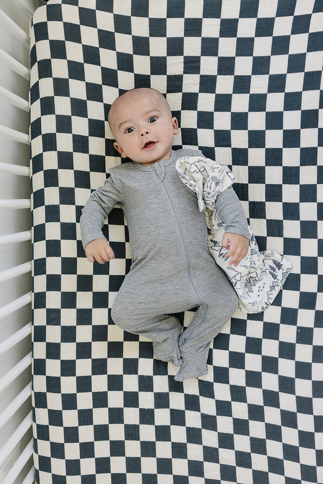 Charcoal Checkered Muslin Crib Sheet - Tenth &amp; Pine - 