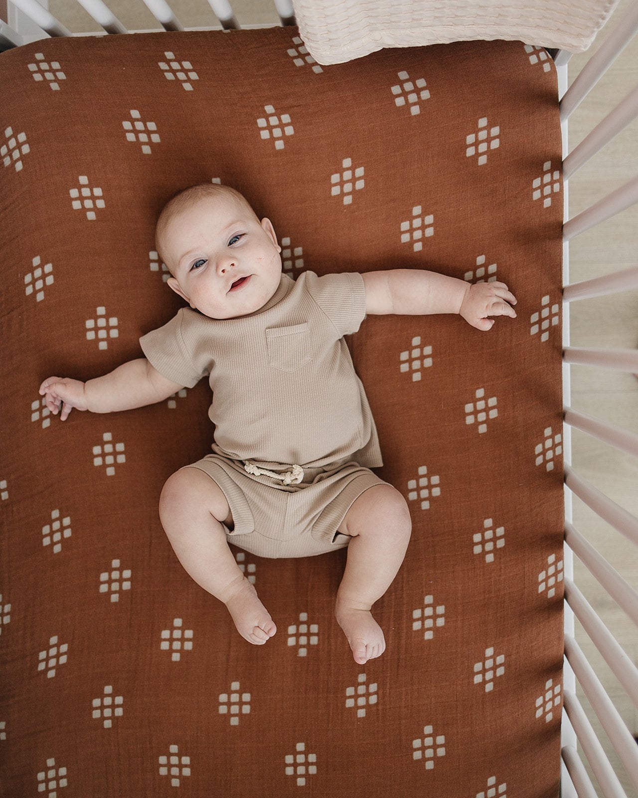 Chestnut Textiles Muslin Crib Sheet - Tenth &amp; Pine - 