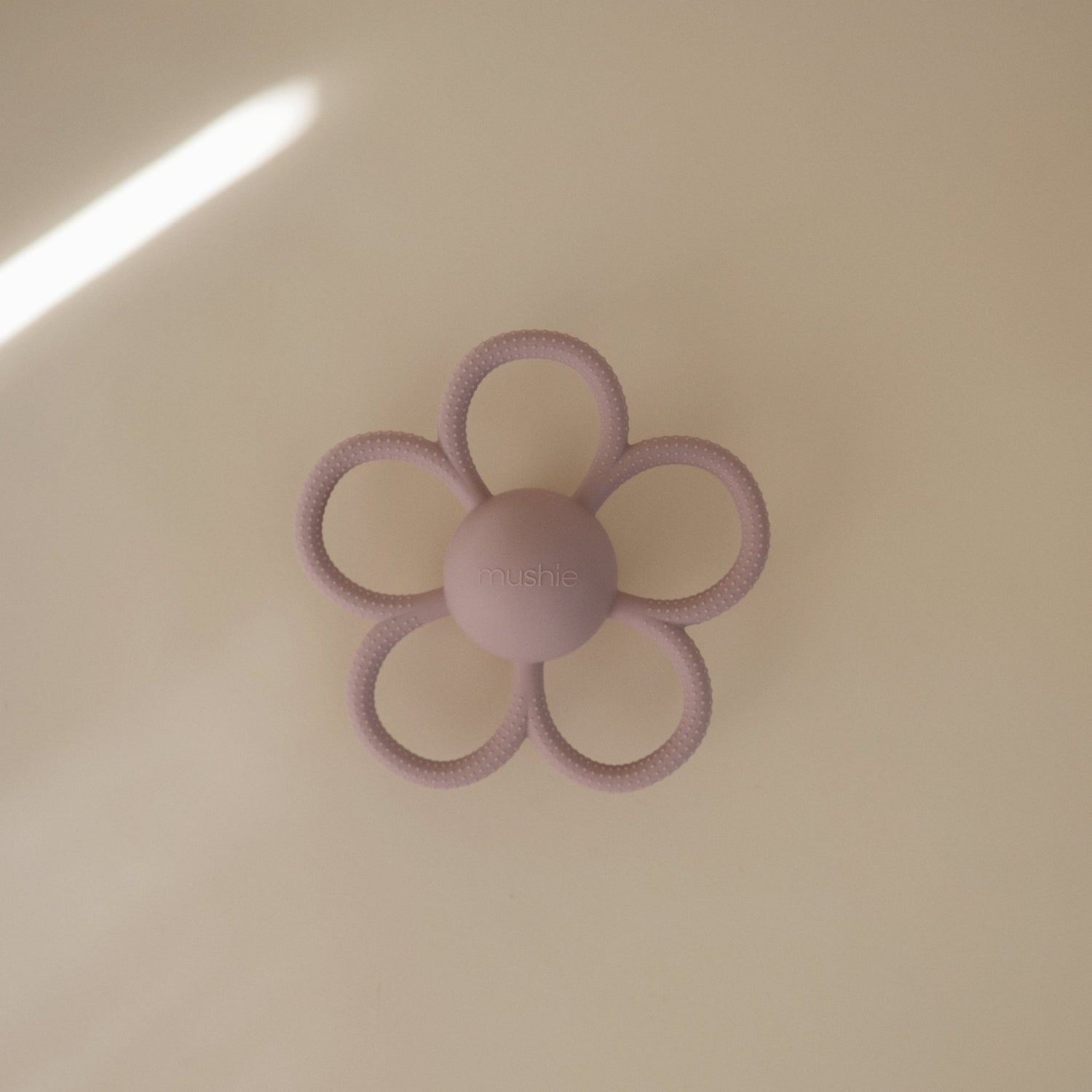 Daisy Rattle Teether - Tenth &amp; Pine - toys - Dusty Rose