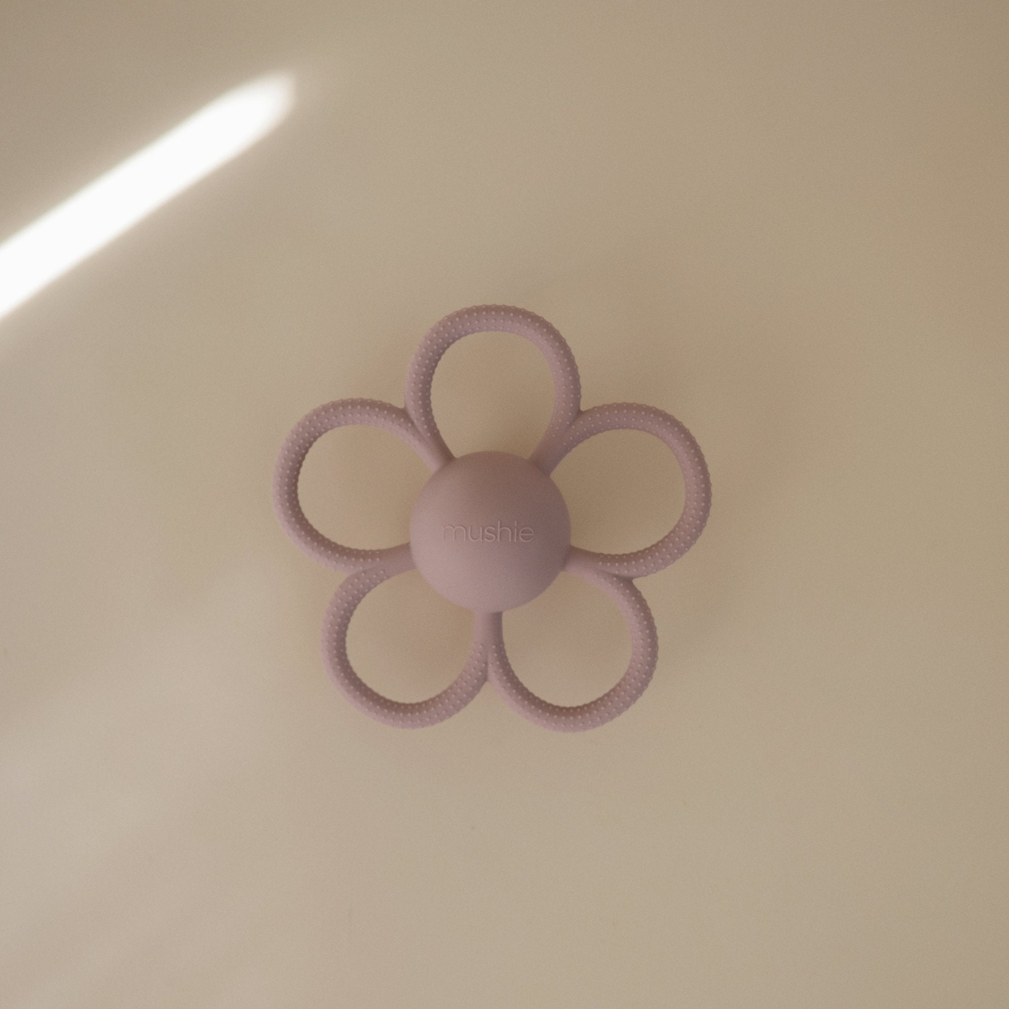 Daisy Rattle Teether - Tenth &amp; Pine - toys - Dusty Rose