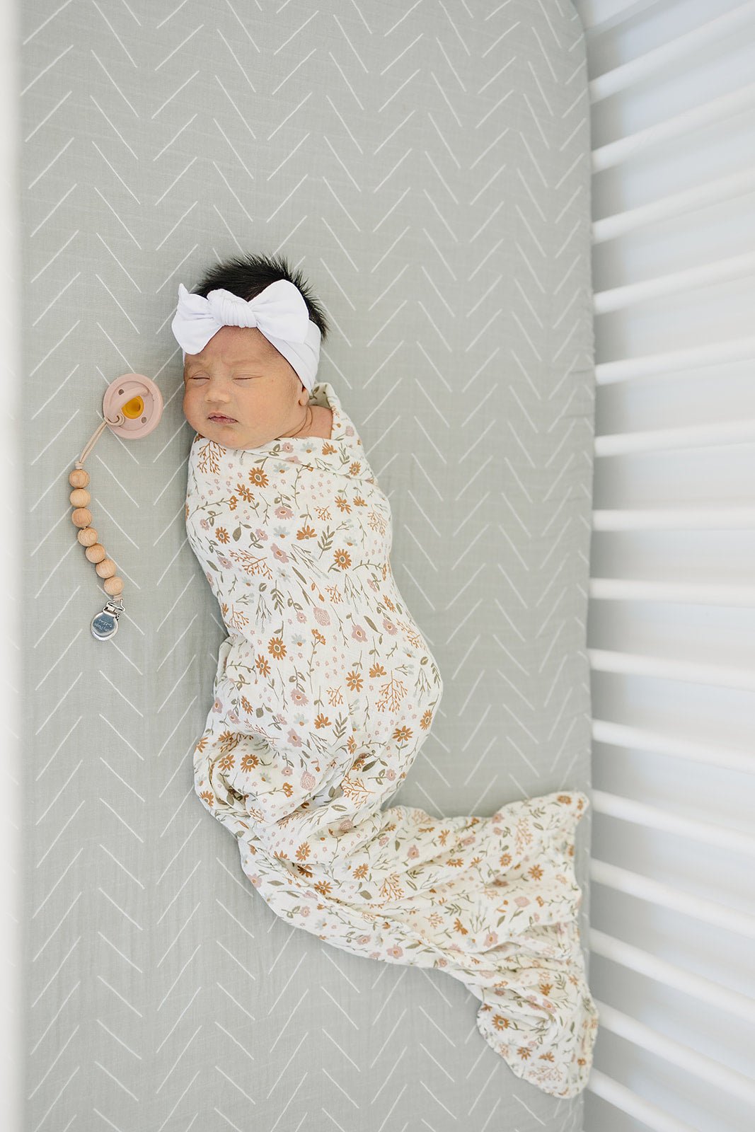 Desert Sage Muslin Crib Sheet - Tenth &amp; Pine - 