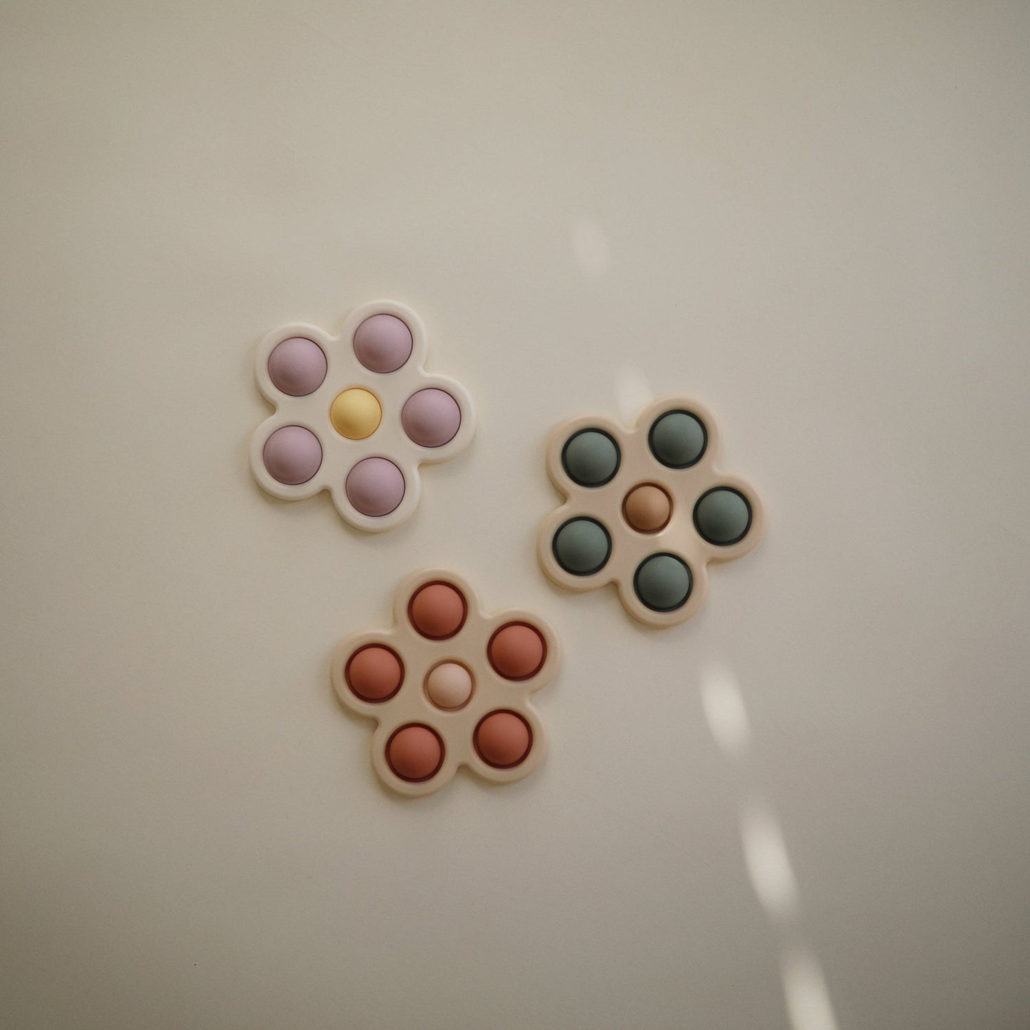 Flower Press Toy - Tenth &amp; Pine - Press Toy - Dried Thyme/Natural/Shifting Sand