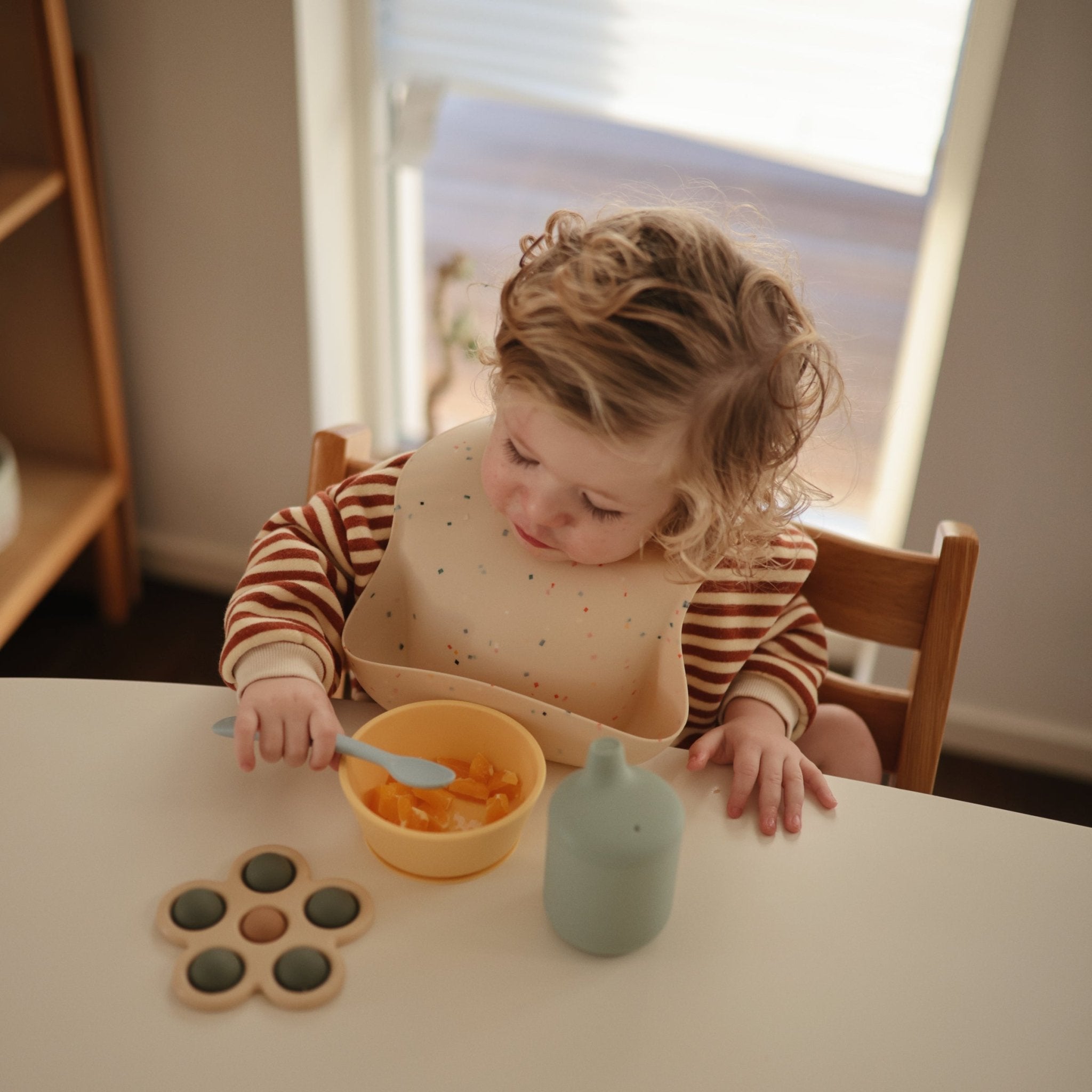 Flower Press Toy - Tenth &amp; Pine - Press Toy - Dried Thyme/Natural/Shifting Sand
