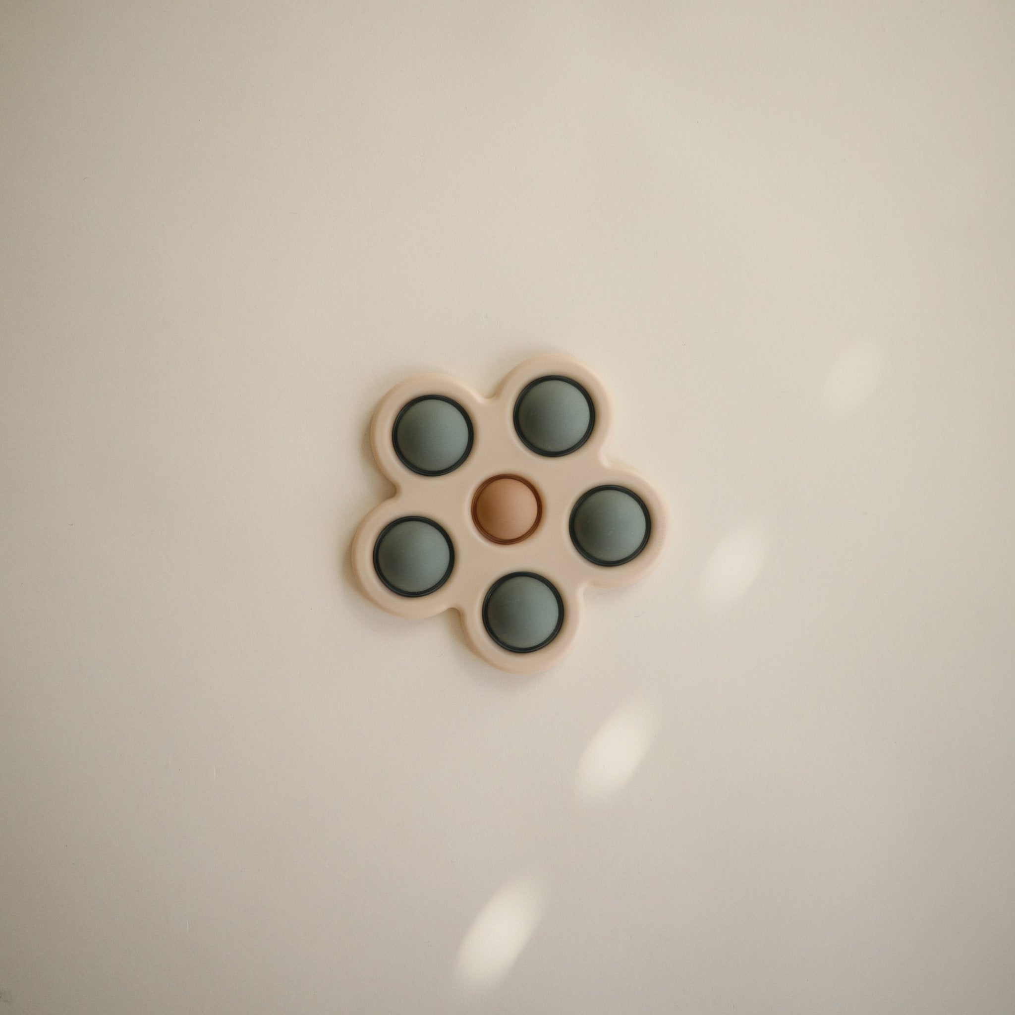 Flower Press Toy - Tenth &amp; Pine - Press Toy - Dried Thyme/Natural/Shifting Sand