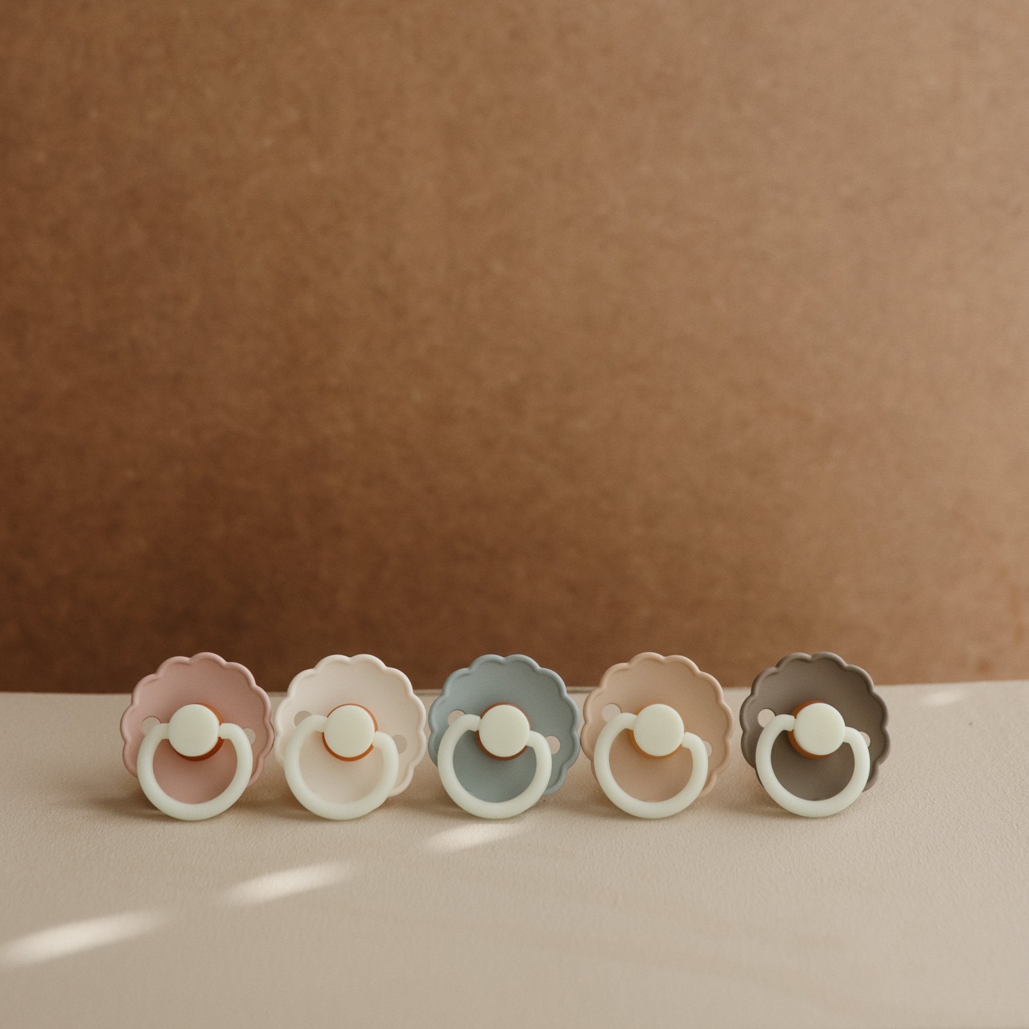 FRIGG Daisy Night Natural Rubber Pacifier 2 - Pack - Tenth &amp; Pine - FRIGG PACIFIERS - 6 - 18 months - Croissant/Cream