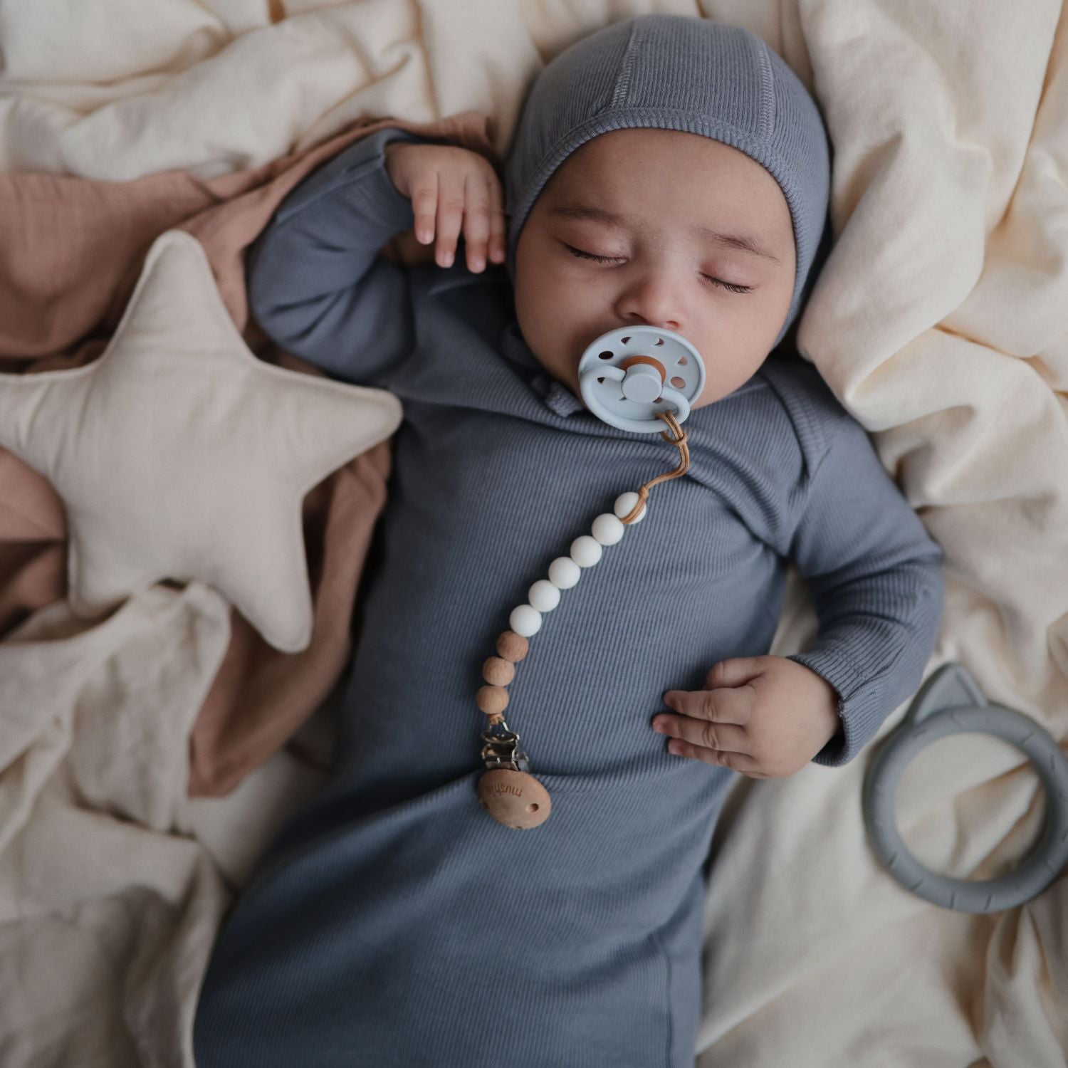FRIGG Natural Rubber 6 - Pack - Tenth &amp; Pine - FRIGG PACIFIERS - 6 - 18 Months - Endless Sea