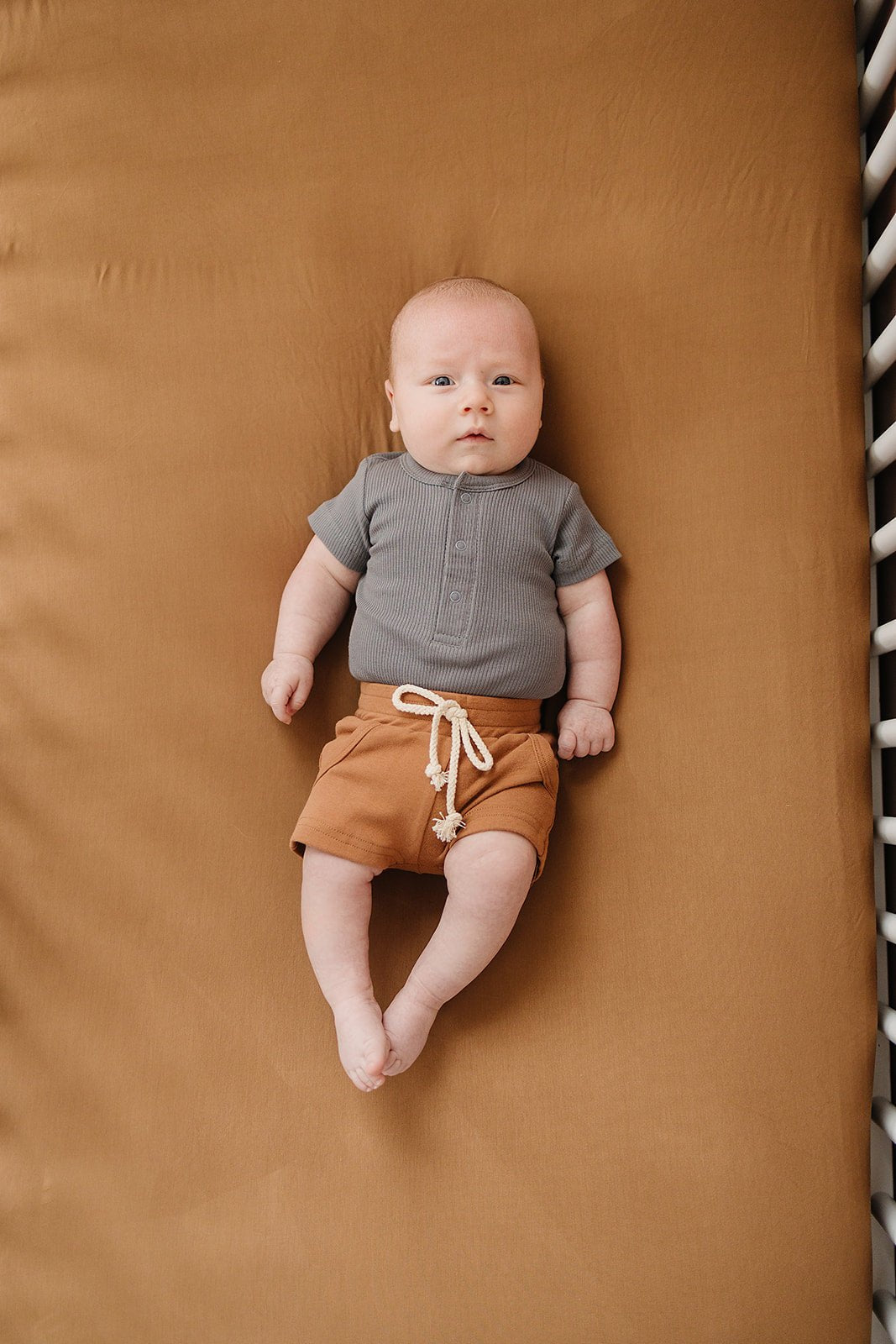 Grey Organic Cotton Ribbed Snap Bodysuit - Tenth &amp; Pine - NB - Mebie Baby