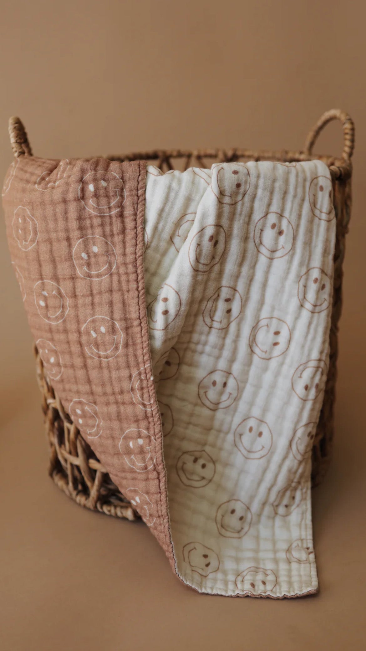 Muslin Quilt | Tan &amp; Ivory Smile