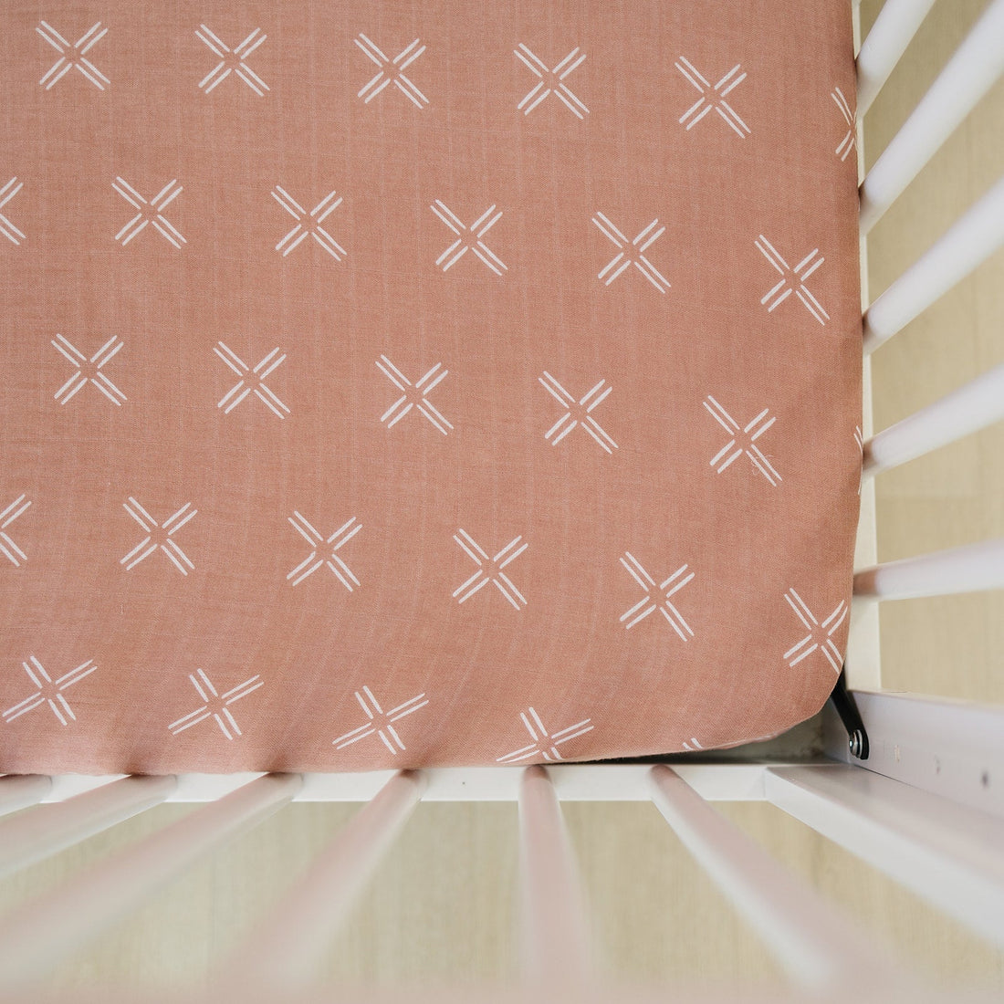 Just Peachy Muslin Crib Sheet - Tenth &amp; Pine - 