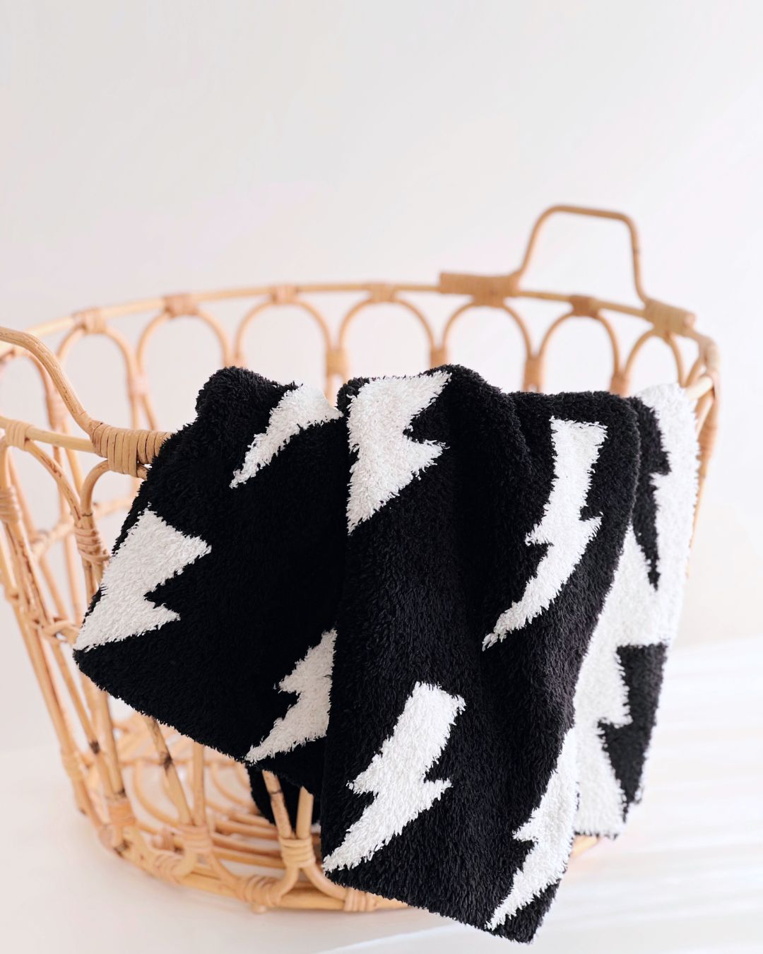 Lightning Bolt Fuzzy Blanket | Black - Tenth &amp; Pine - Plush Blanket - 