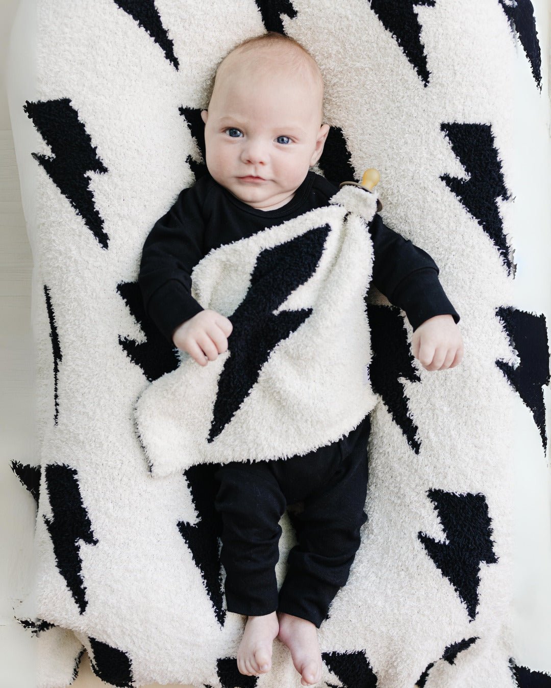 Lightning Bolt Fuzzy Blanket | Black - Tenth &amp; Pine - Plush Blanket - 