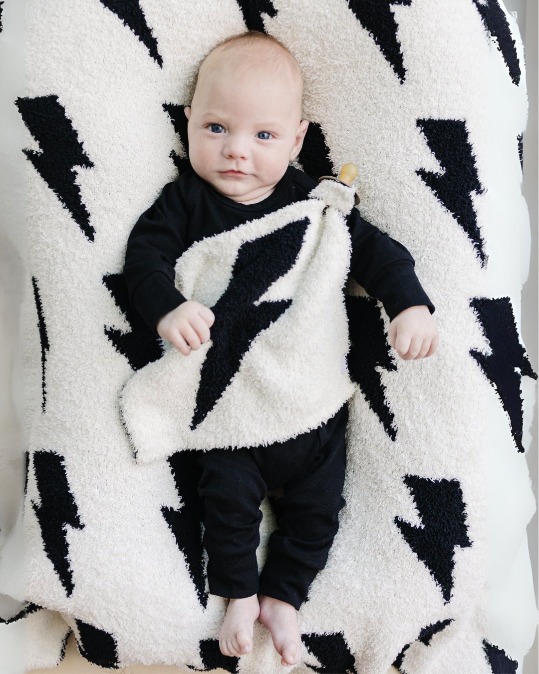 Lightning Bolt Fuzzy Blanket | Black - Tenth &amp; Pine - Plush Blanket - 