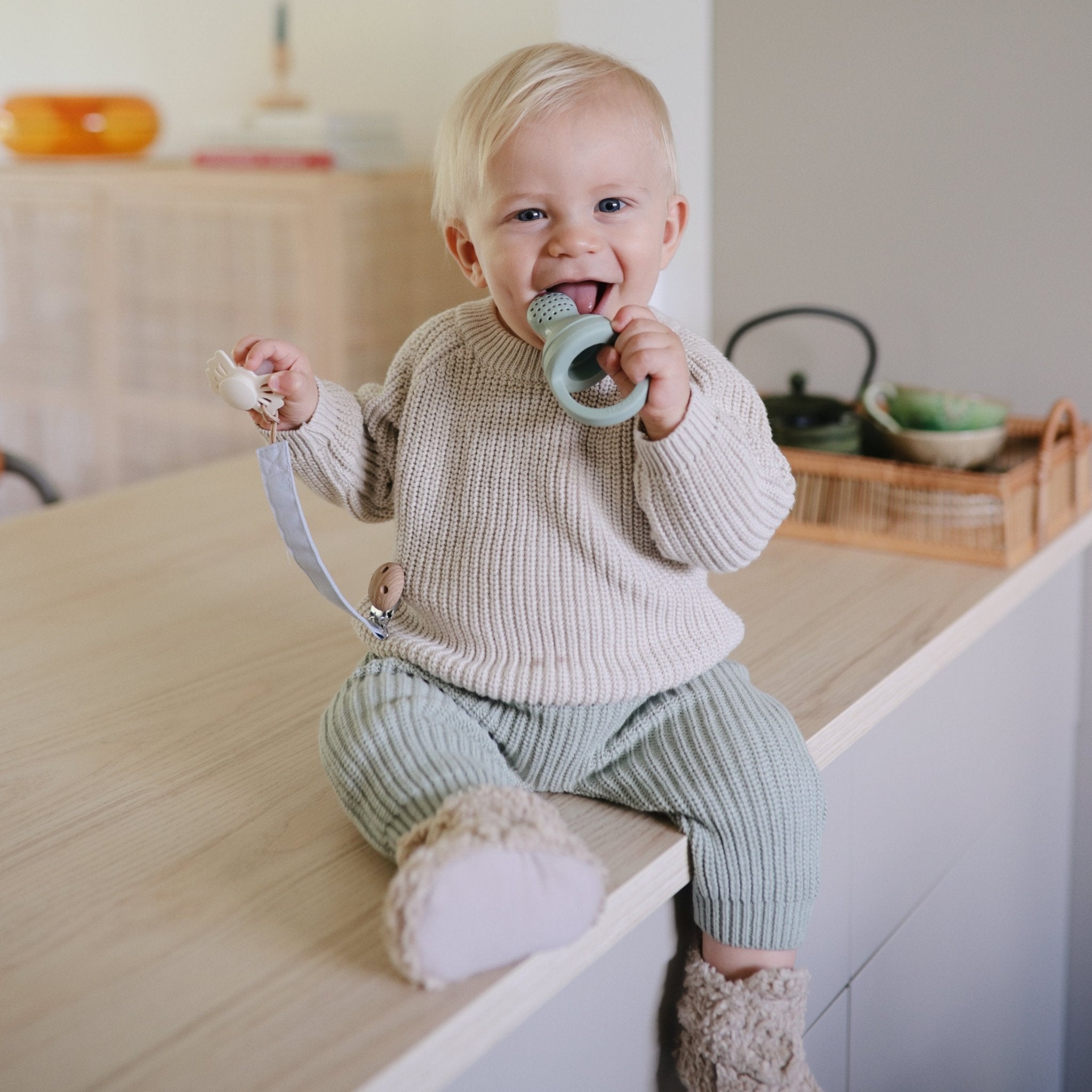 Linen Pacifier Clip 2 - Pack - Tenth &amp; Pine - Pacifier Clip - Blush/Cream