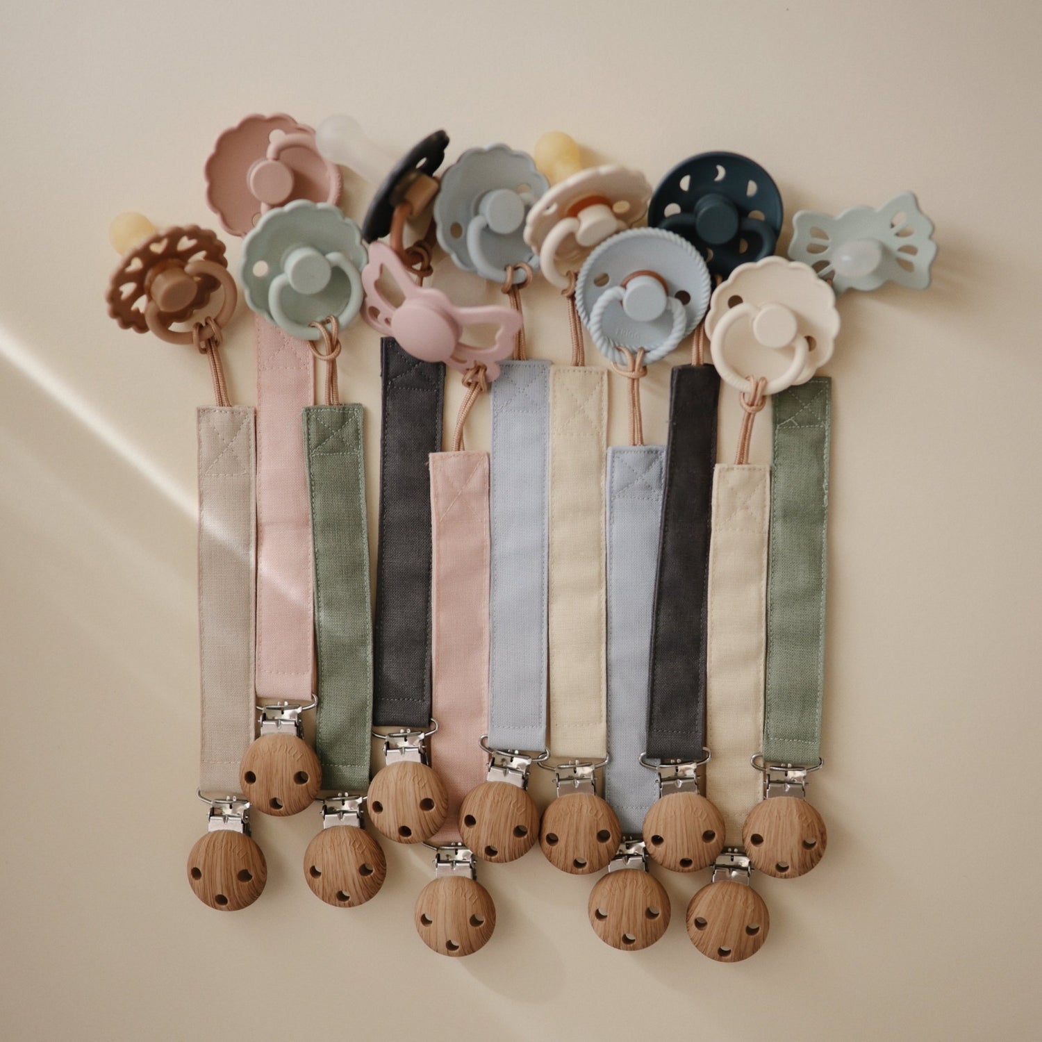 Linen Pacifier Clip 2 - Pack - Tenth &amp; Pine - Pacifier Clip - Olive/Shifting Sand