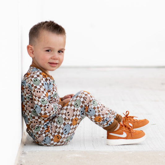 LONG SLEEVE 2 PIECE SETS - Beige Happy Smiles - Tenth & Pine - Bamboo 2 Piece PJ - 12/18m