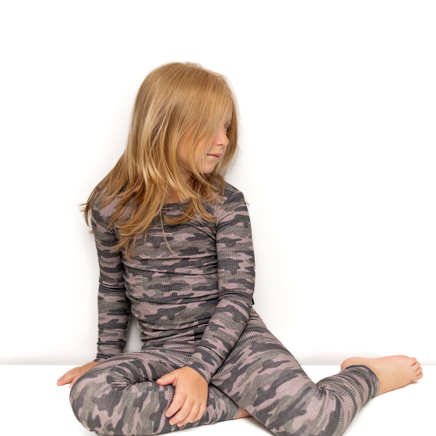 LONG SLEEVE 2 PIECE SETS - Chris Camo Ribbed - Tenth &amp; Pine - Bamboo 2 Piece PJ - RIB - 12/18m