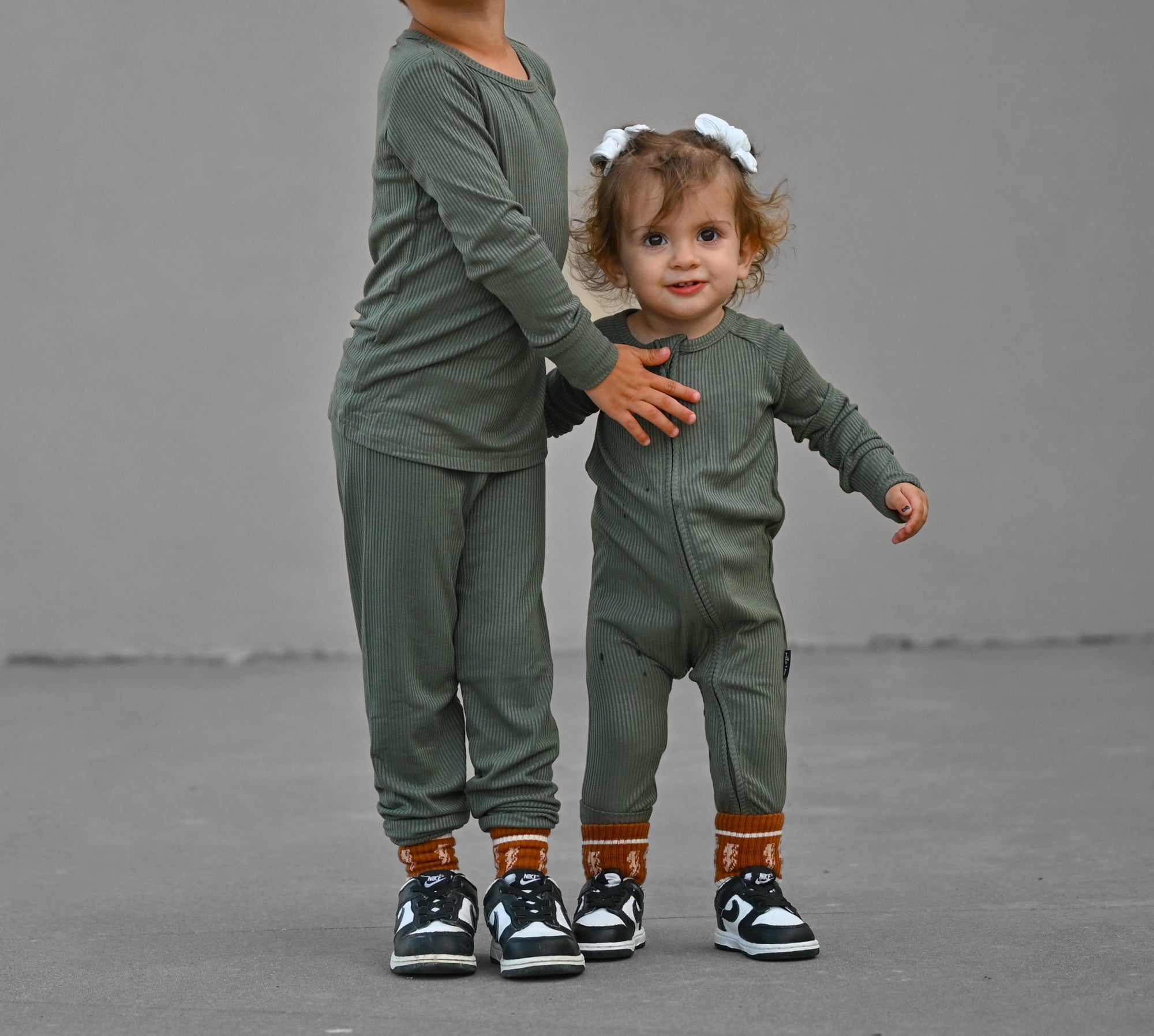 LONG SLEEVE 2 PIECE SETS - Moss Ribbed - Tenth &amp; Pine - Bamboo 2 Piece PJ - RIB - 12/18m