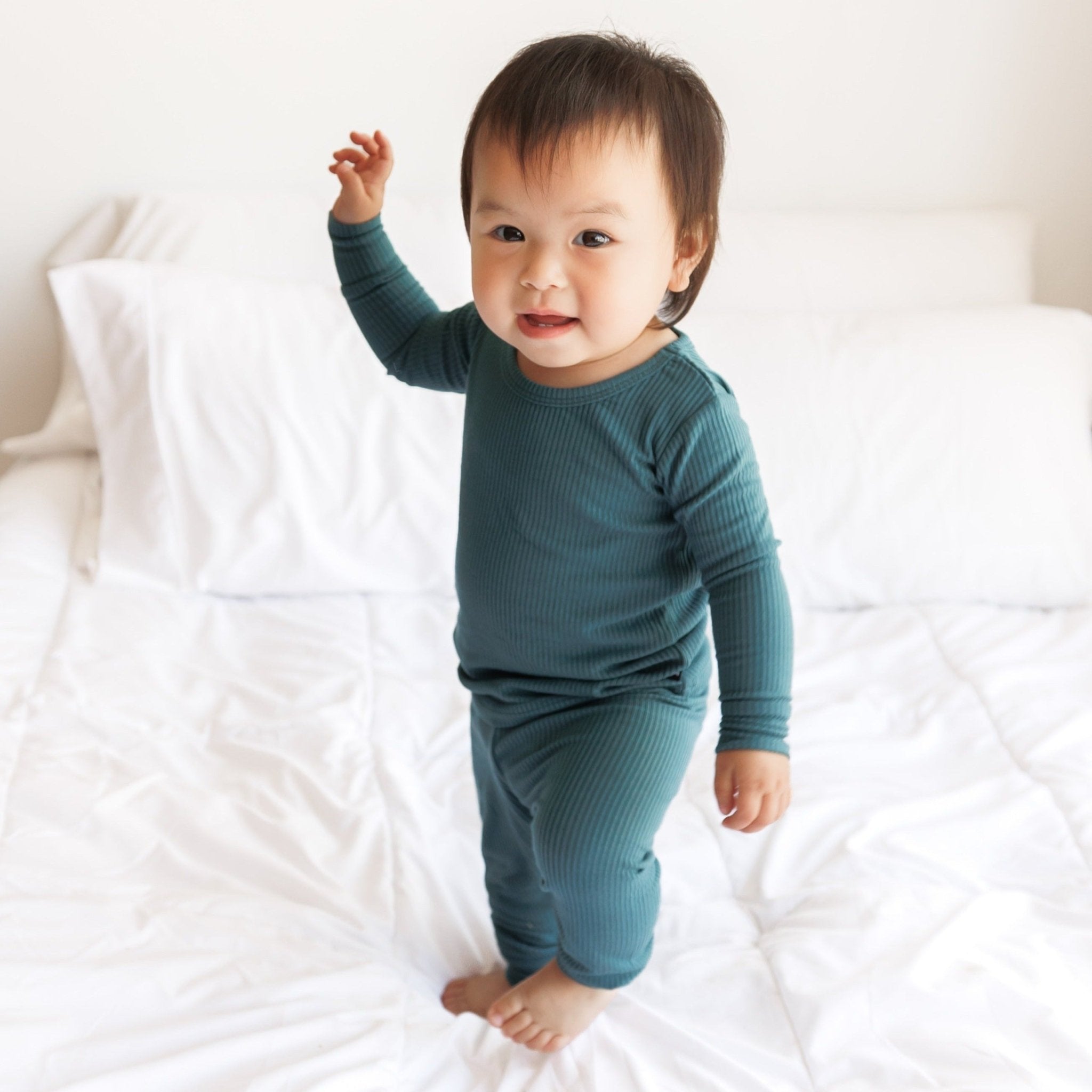 LONG SLEEVE 2 PIECE SETS - Peacock Ribbed - Tenth &amp; Pine - Bamboo 2 Piece PJ - RIB - 12/18m