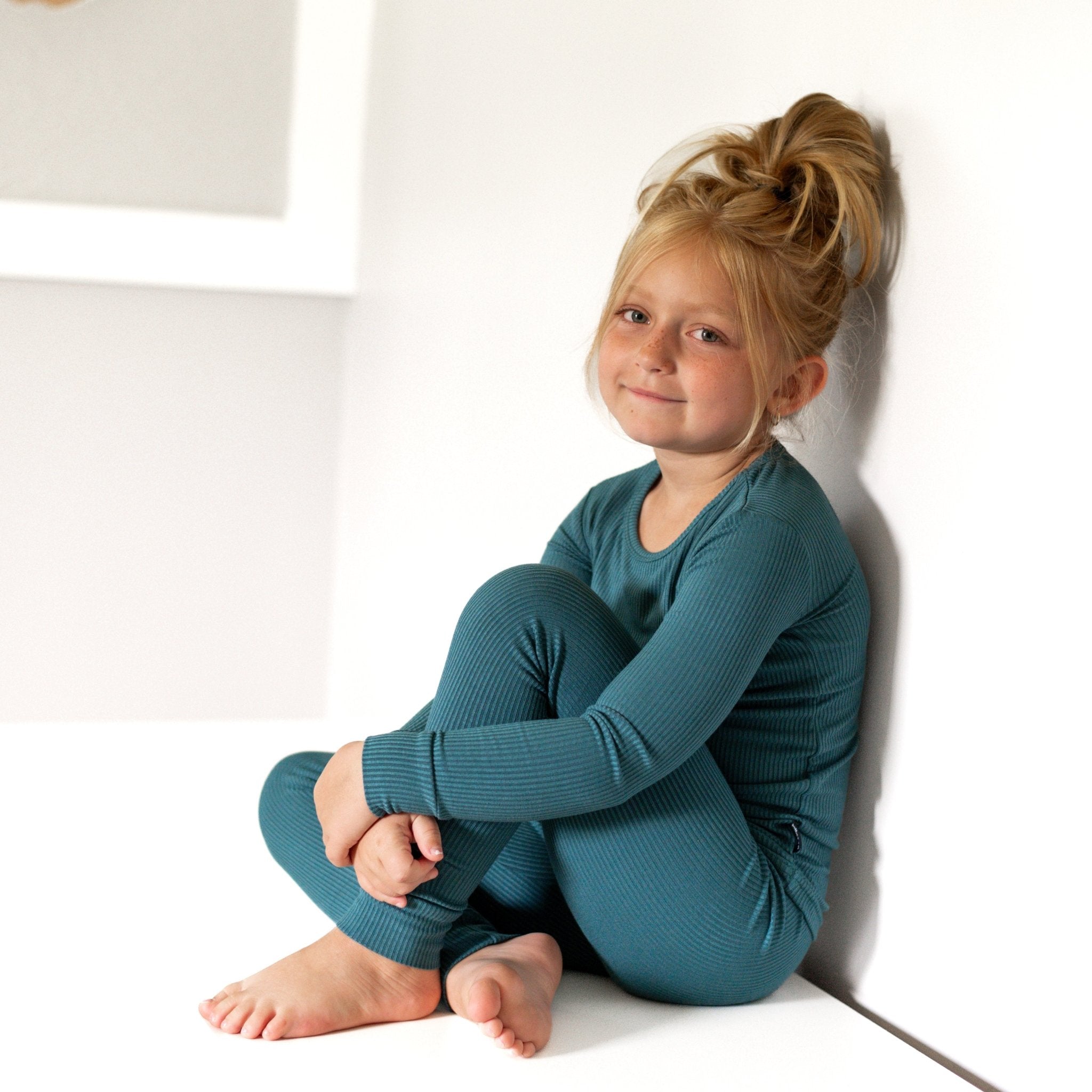 LONG SLEEVE 2 PIECE SETS - Peacock Ribbed - Tenth &amp; Pine - Bamboo 2 Piece PJ - RIB - 12/18m