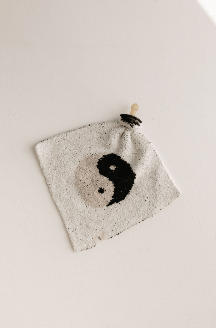 Lovey | Yin - Yang Black & White - Tenth & Pine - 