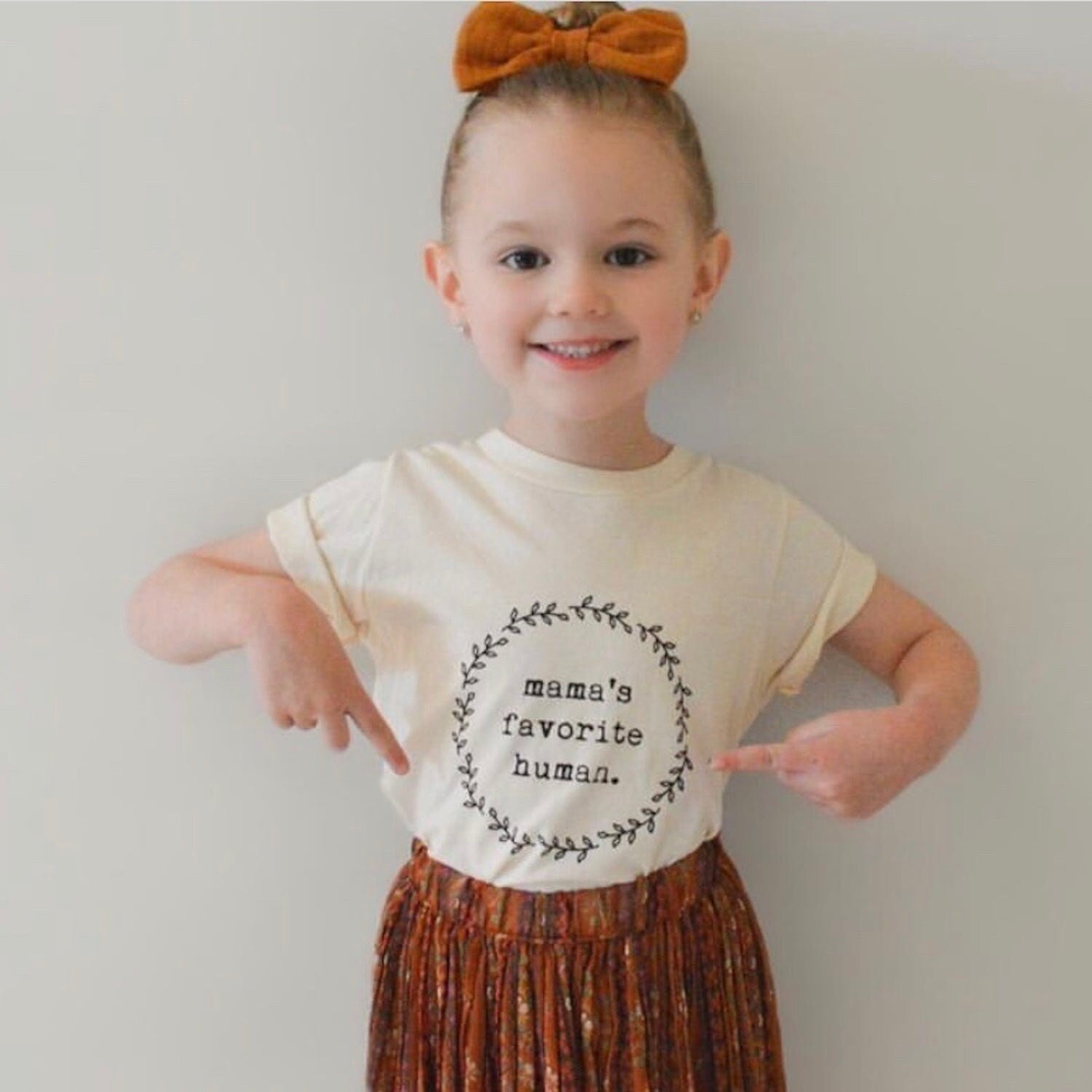 Mamas Favorite Human Organic Tee for Kids, Organic Kids T-shirt, Kids Graphic Tee, Organic Cotton, Children's Gift, Unisex Word Design, - Tenth & Pine - T-shirts - Black - 12 - 18M