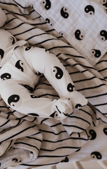 Muslin Quilt | Black & White Yin Yang / Stripe - Tenth & Pine - Quilt - forever french baby