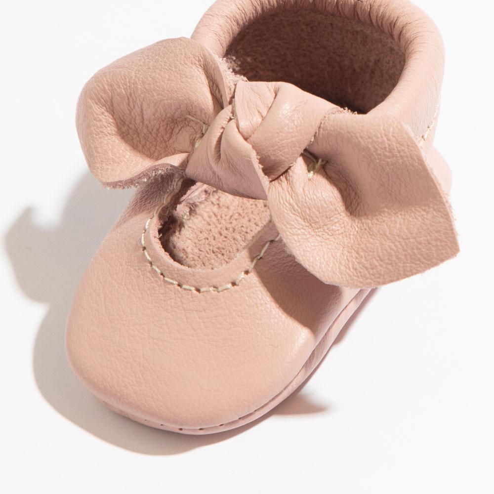 Newborn Blush Knotted Bow Baby Shoe - Tenth &amp; Pine - Knotted Bow Mocc - Soft Sole - Newborn