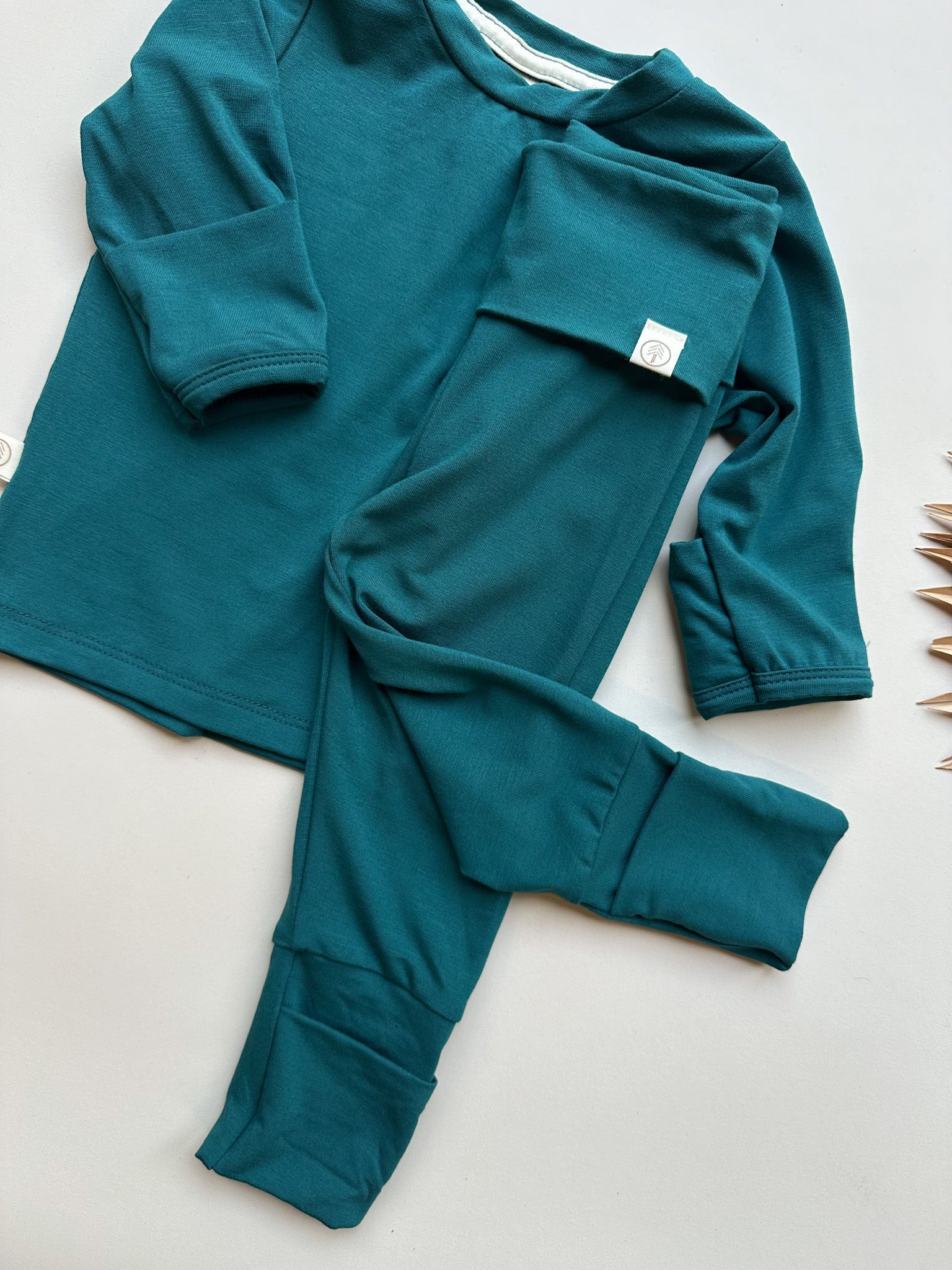 *Preorder! Long Sleeve Crew Neck Tee with Mittens | Baby &amp; Toddler | Luxury Bamboo | Peacock - Tenth &amp; Pine - Bamboo Long Sleeve Tee