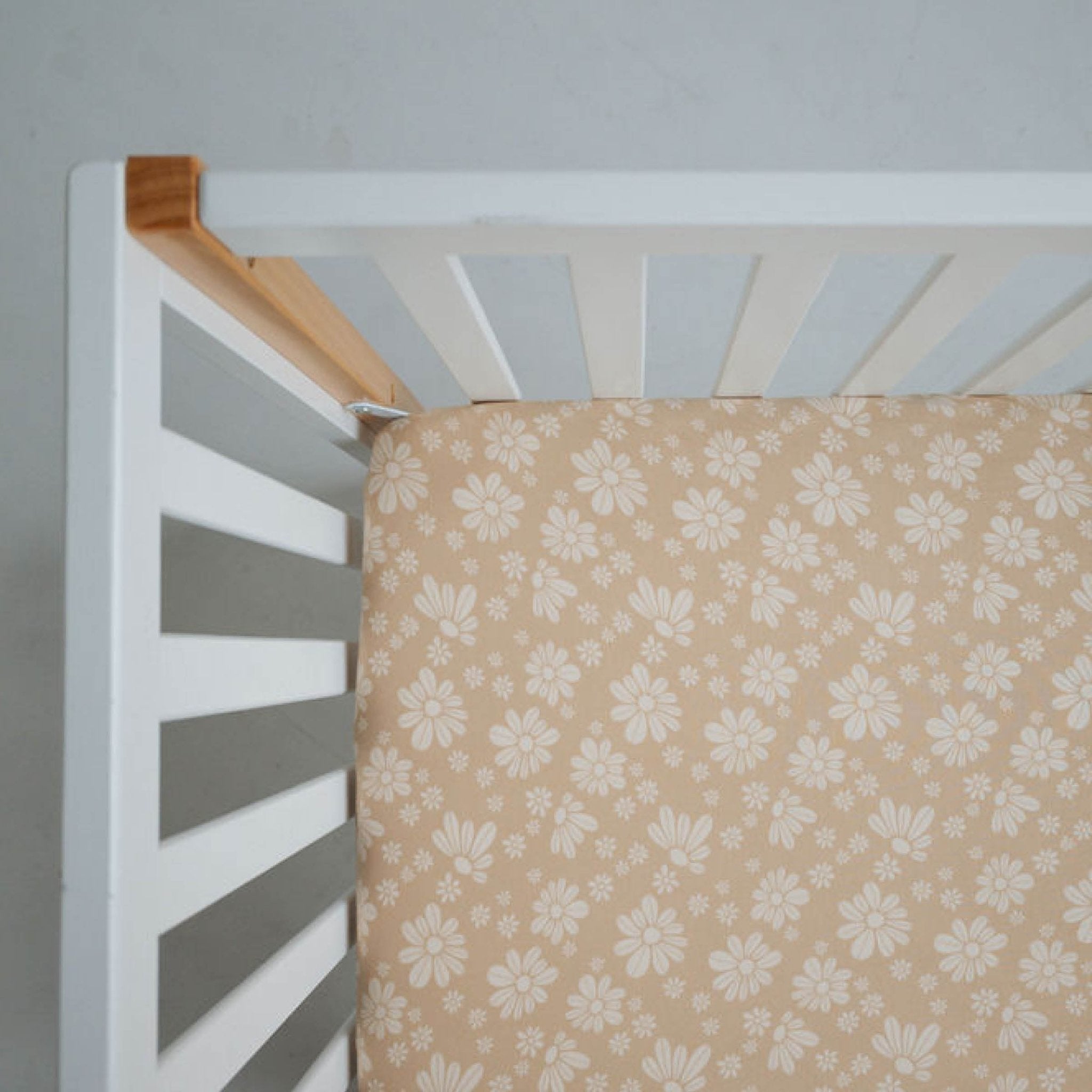 Retro Floral | Bamboo Crib Sheet - Tenth &amp; Pine - Crib sheets - Standard