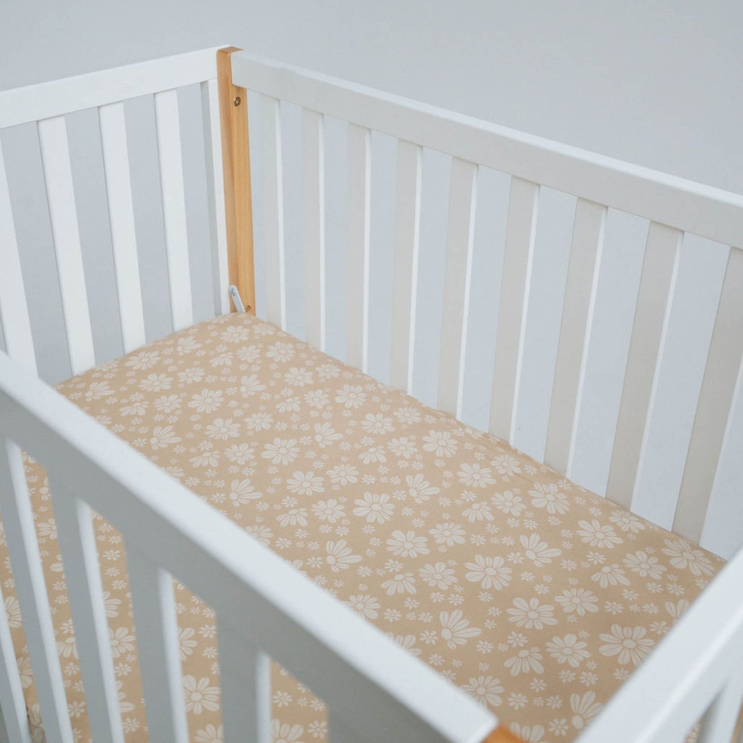 Retro Floral | Bamboo Crib Sheet - Tenth &amp; Pine - Crib sheets - Standard