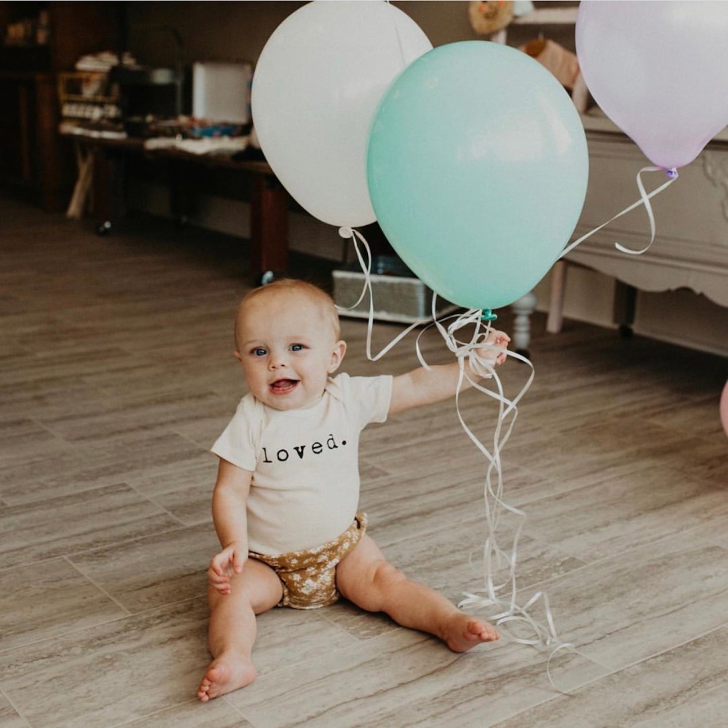 Short Sleeve Bodysuit | Loved. | Organic Cotton - Tenth & Pine - Short Sleeve Onesie - 0 - 3M