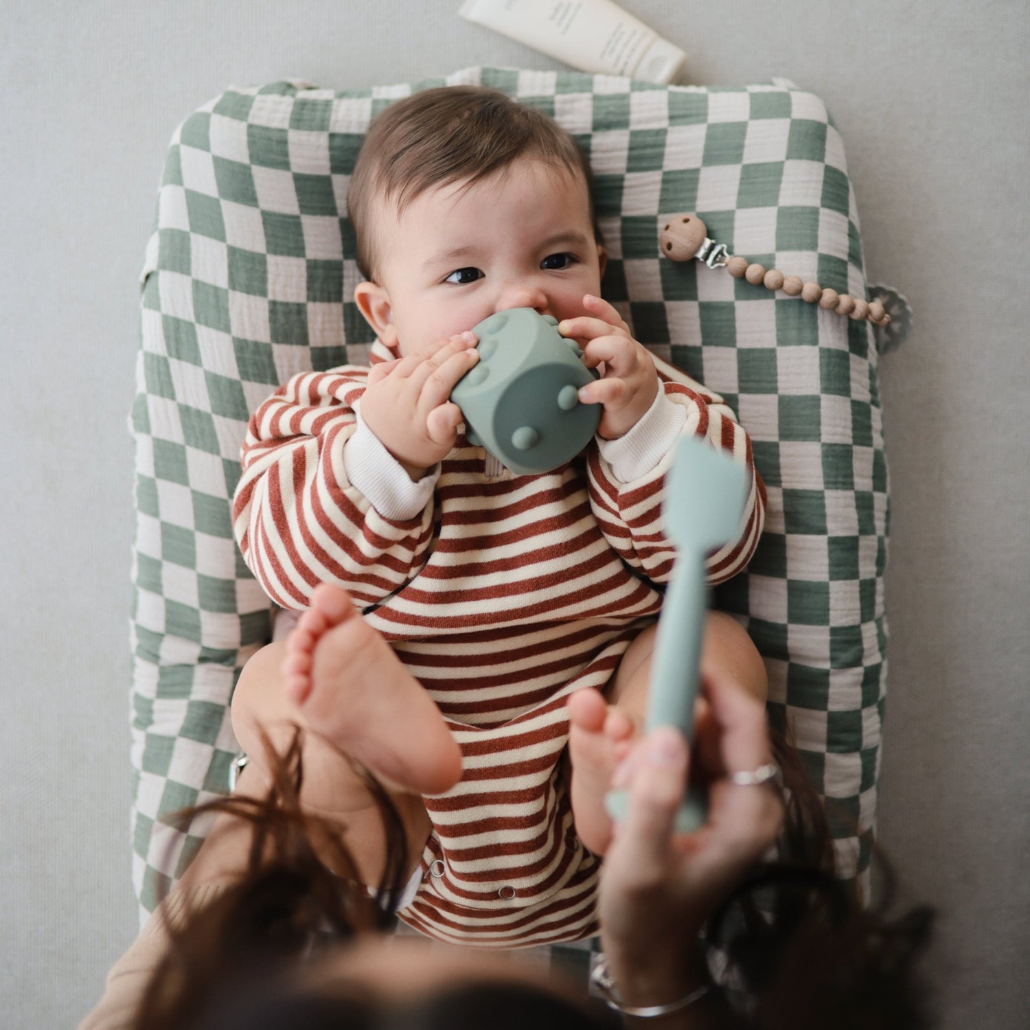 Silicone Pacifier Clip | Hera - Tenth &amp; Pine - Pacifier Clip - Tradewinds