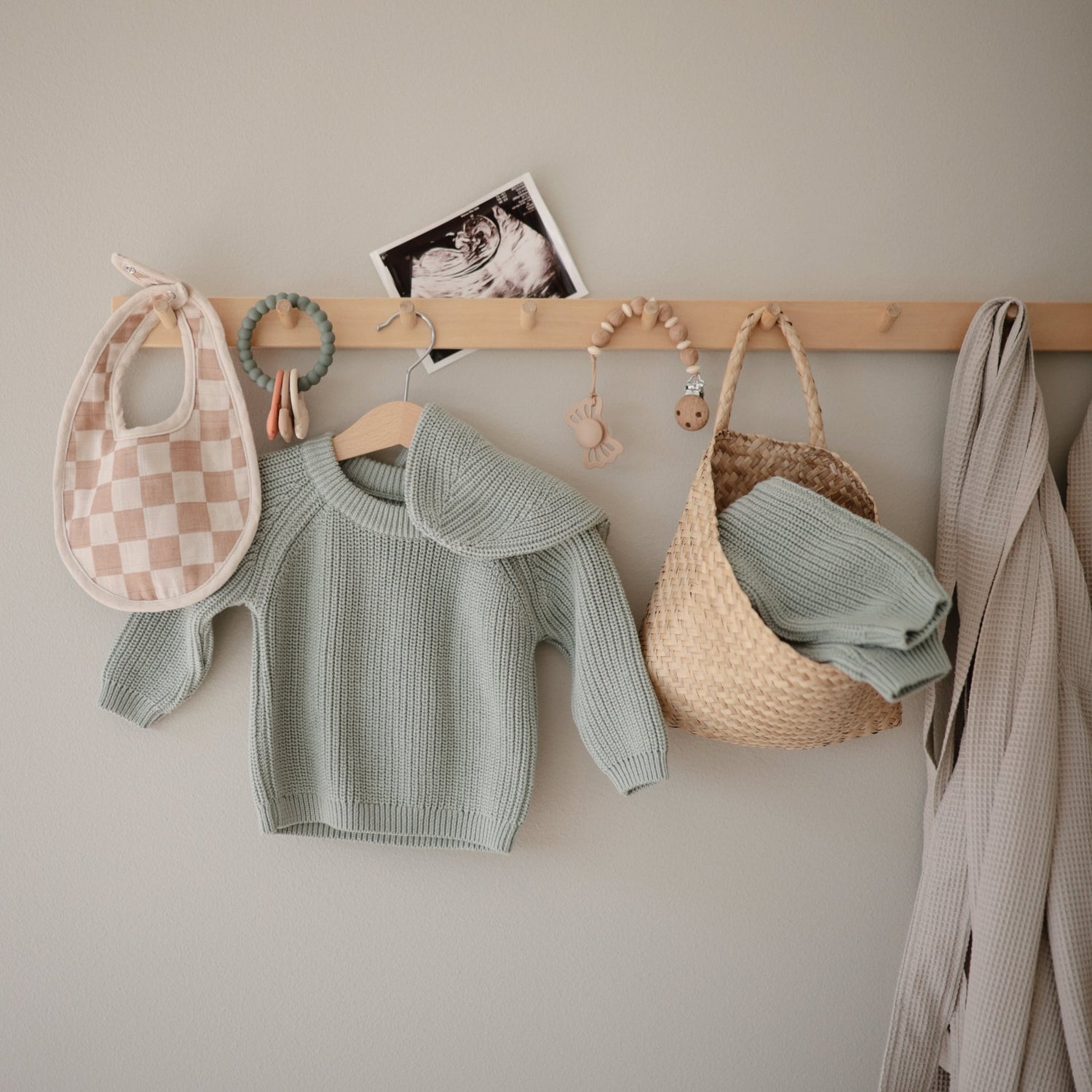 Silicone Pacifier Clip | Luna - Tenth &amp; Pine - Pacifier Clip - Faux Wood