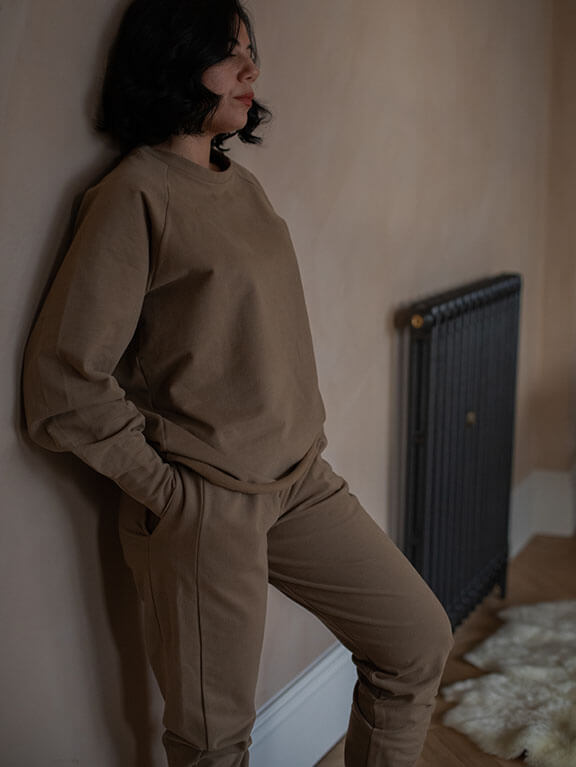 The Sweatshirt - Women&