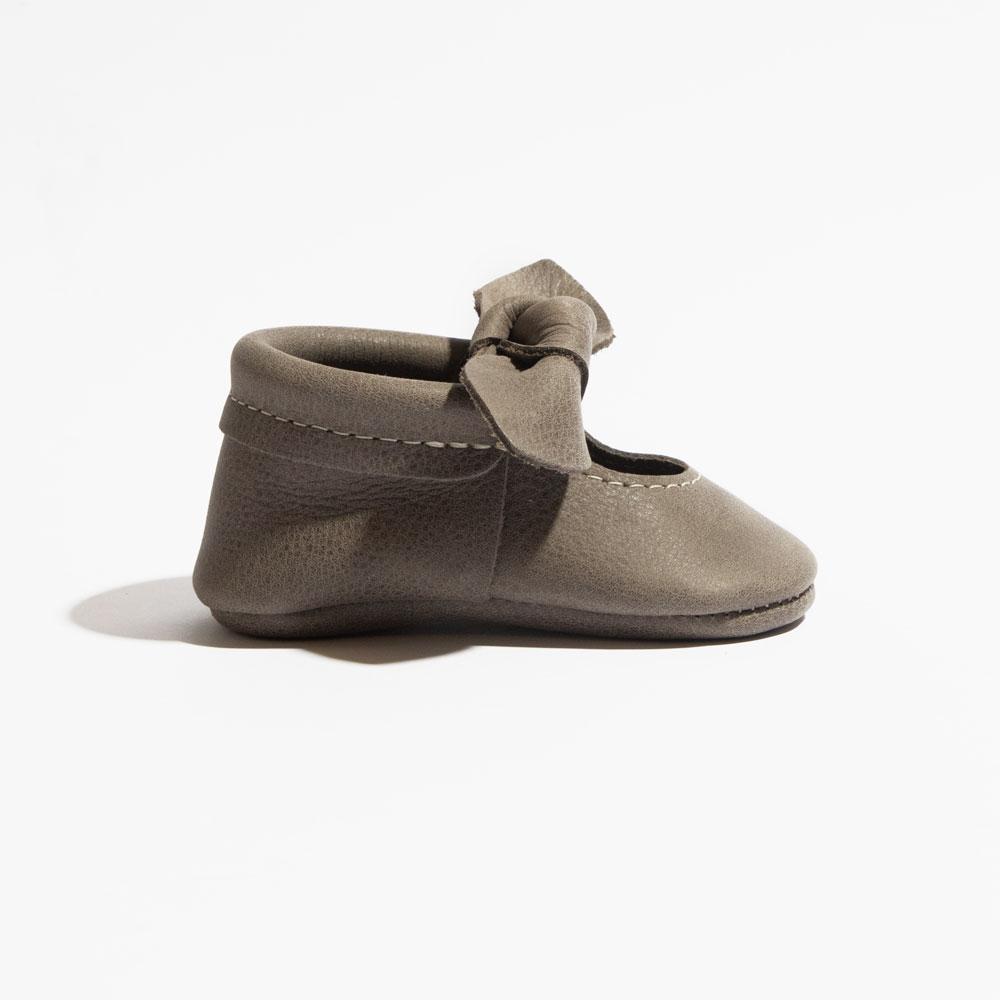 Timp Knotted Bow Baby Shoe - Tenth &amp; Pine - Knotted Bow Mocc - Soft Sole - Newborn