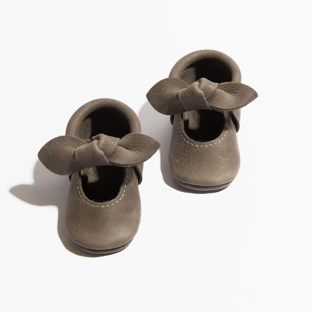 Timp Knotted Bow Baby Shoe - Tenth &amp; Pine - Knotted Bow Mocc - Soft Sole - Newborn