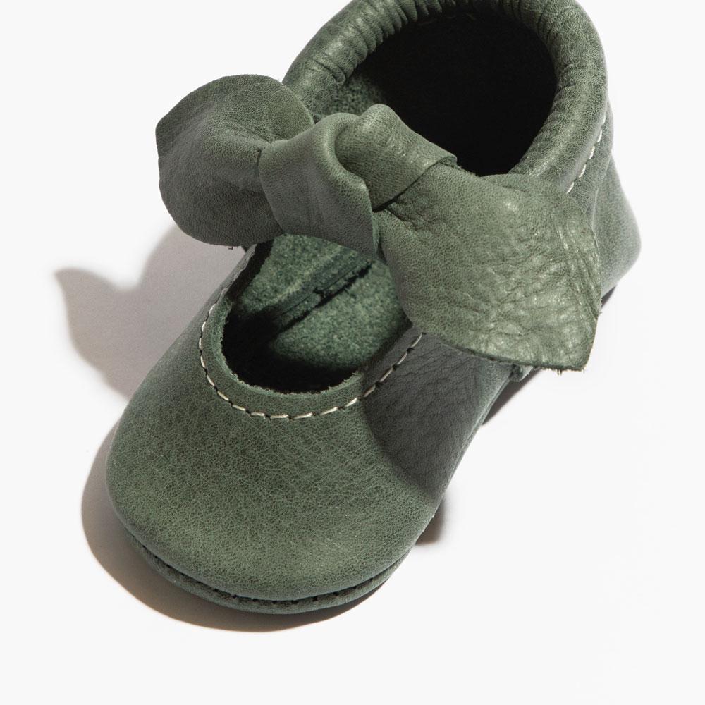 Uinta Knotted Bow Baby Shoe - Tenth &amp; Pine - Knotted Bow Mocc - Soft Sole - Newborn