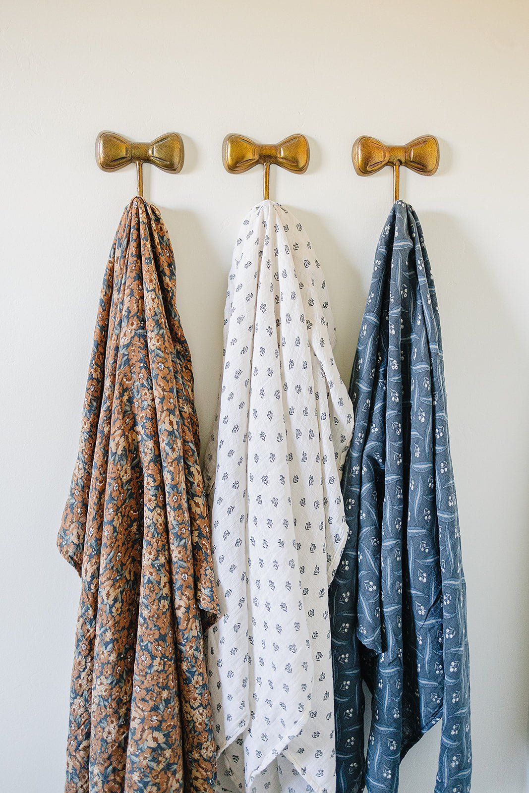 Venetian Floral Muslin Swaddle Blanket - Tenth &amp; Pine - 