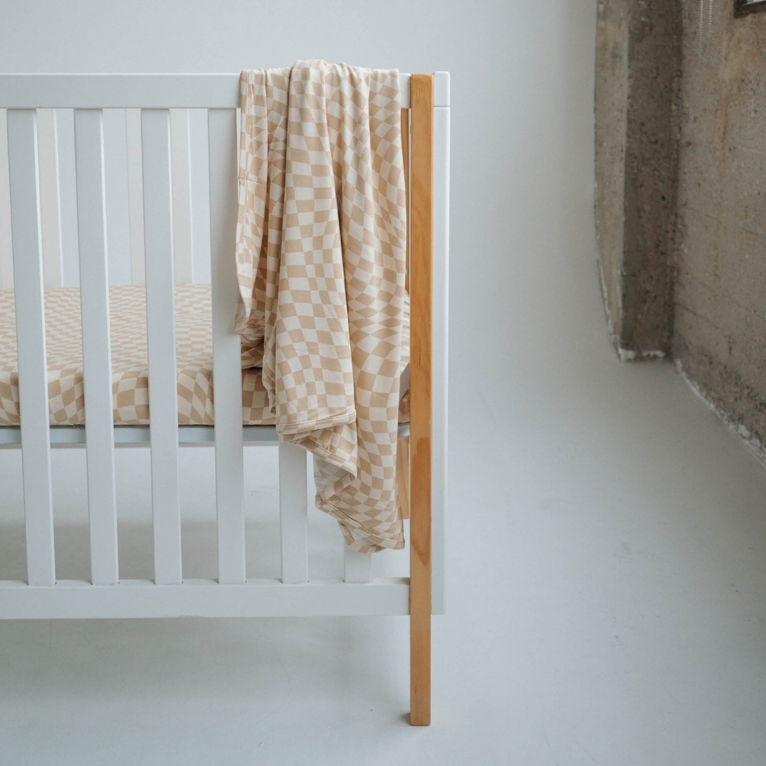 Wavy Checker | Bamboo Crib Sheet - Tenth &amp; Pine - Crib sheets - Standard