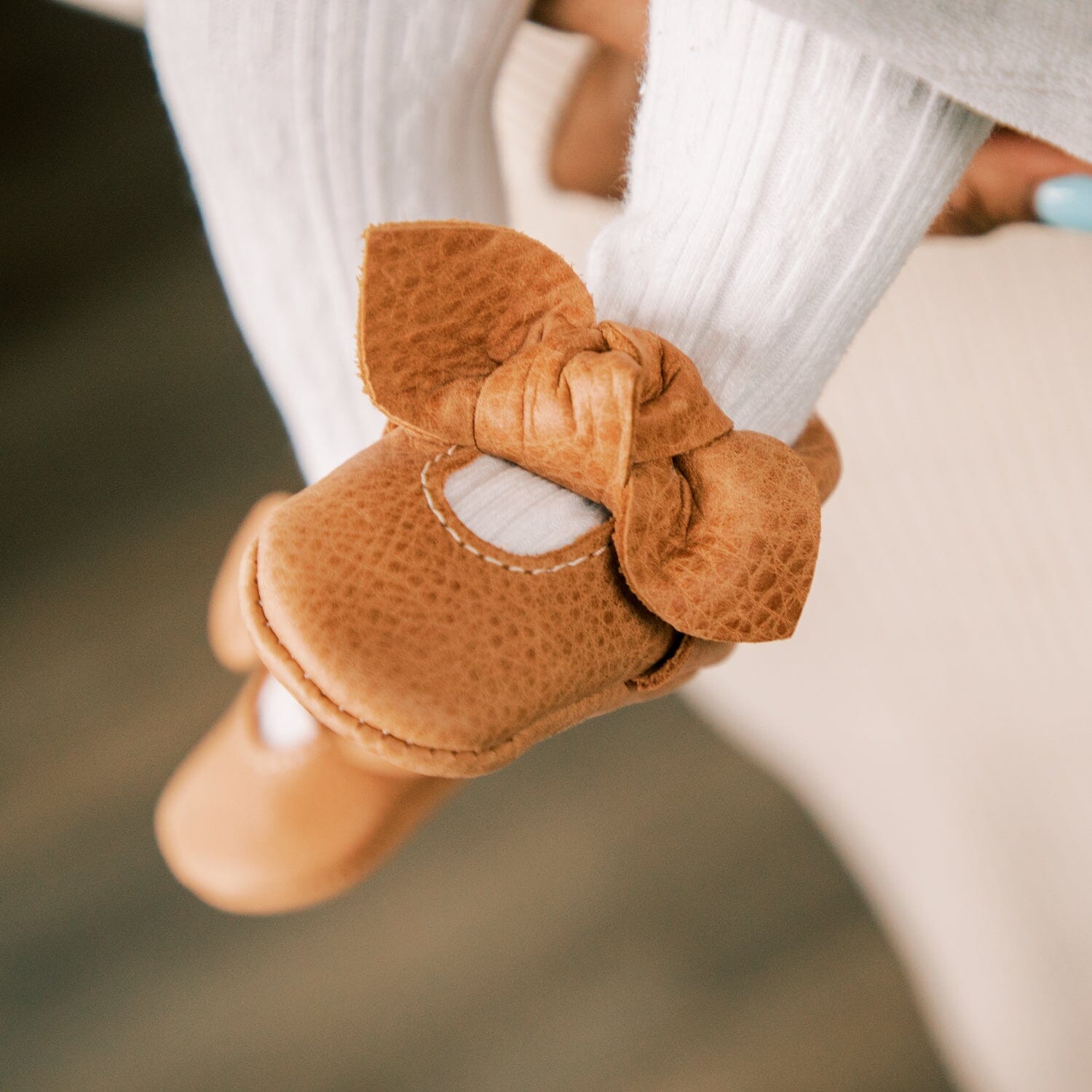 Zion Knotted Bow Baby Shoe - Tenth &amp; Pine - Knotted Bow Mocc - Soft Sole - Newborn