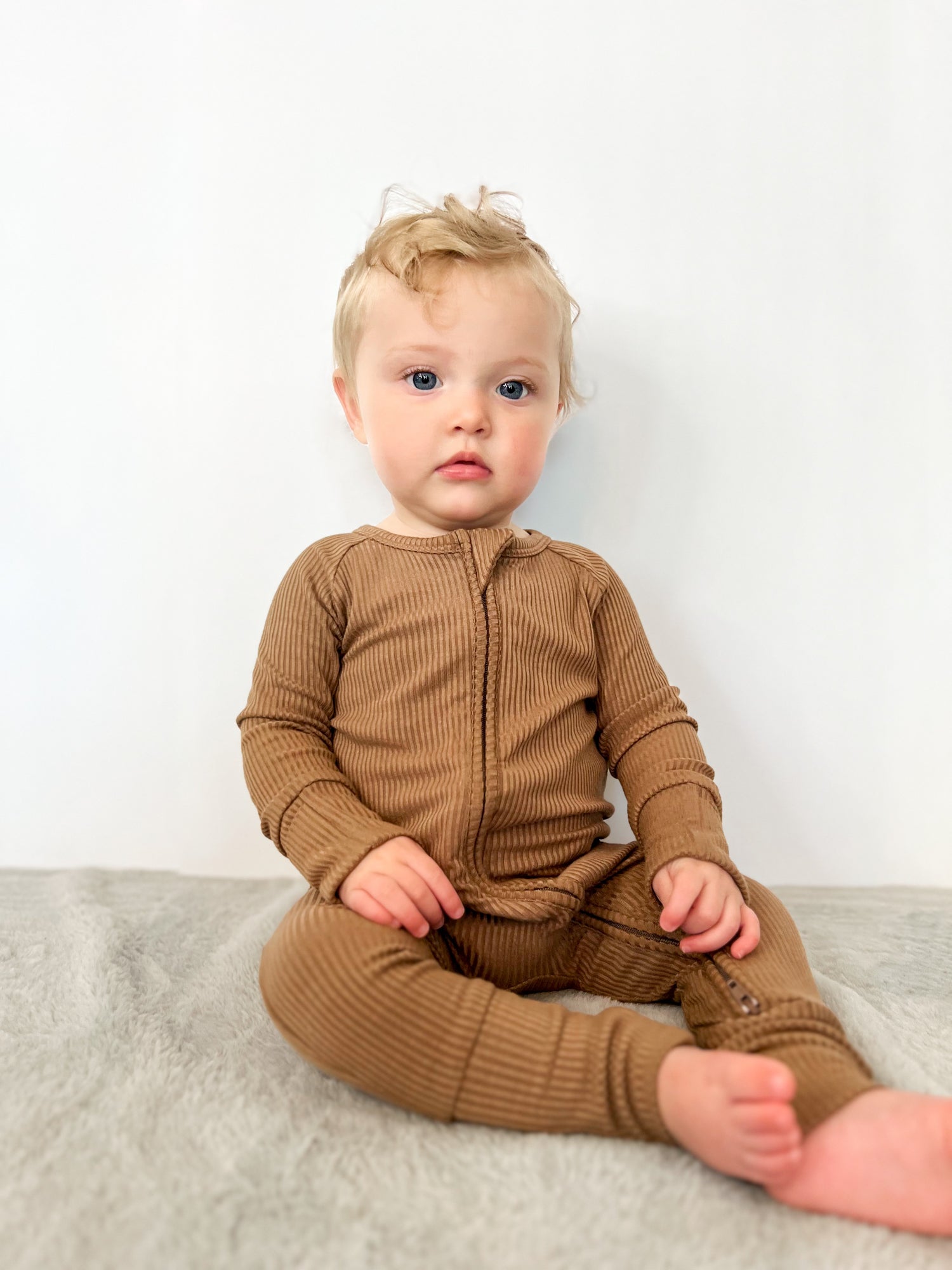 ZIP ROMPER - Mocha Ribbed - Tenth &amp; Pine - zip rompers - ribbed - 0/3m