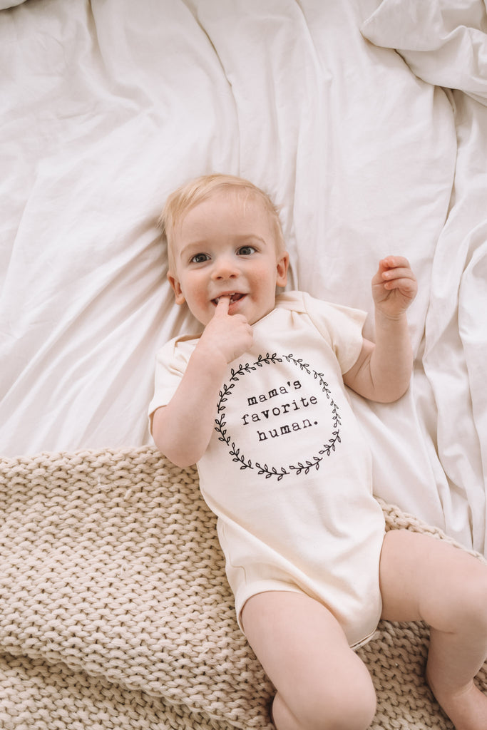 Organic Cotton Bodysuit - Mama's Favorite Human - Tenth and Pine - Organic Baby Clothes